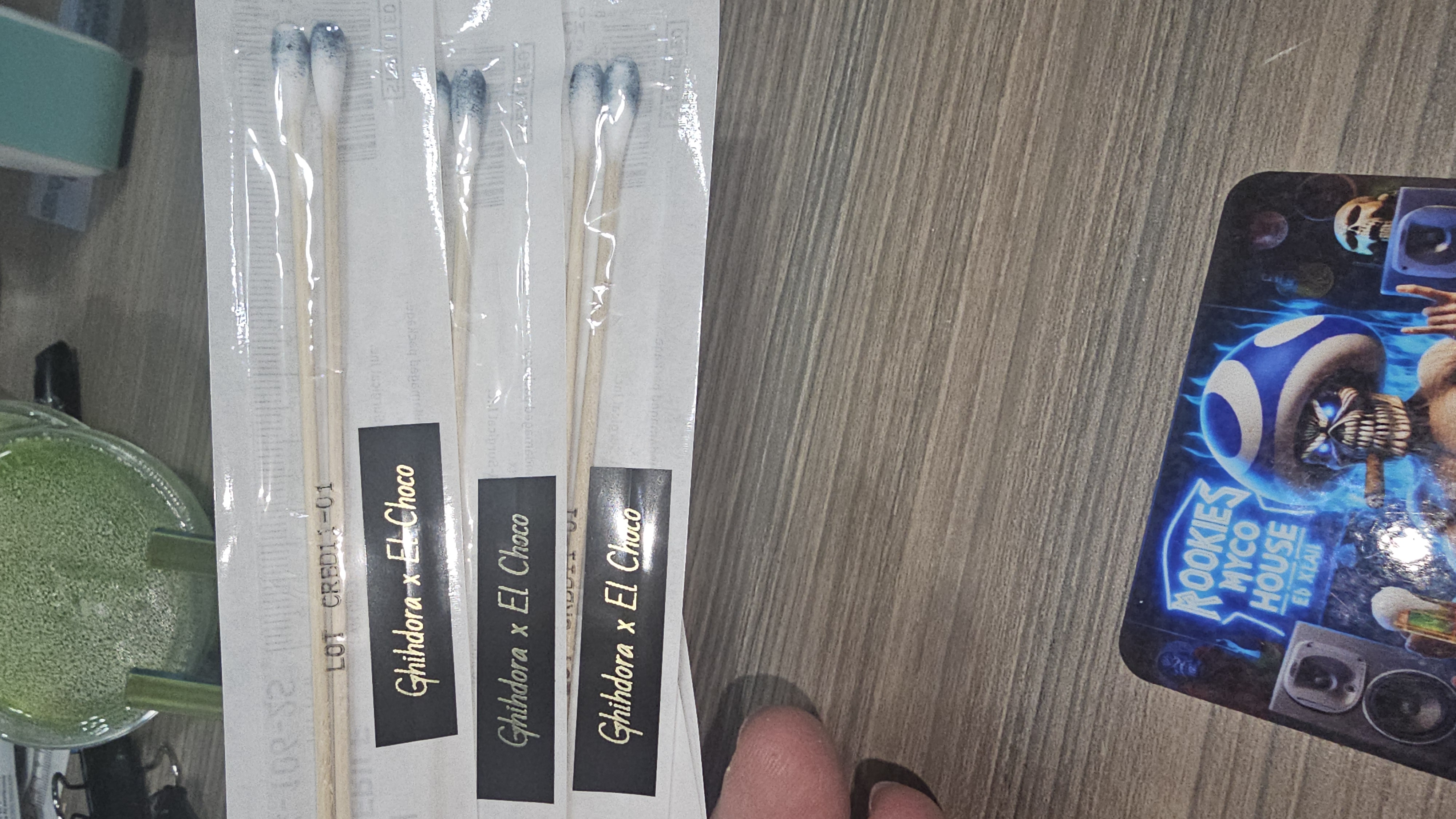 Ghihdora x El Choco  swab set for microscopy purposes only