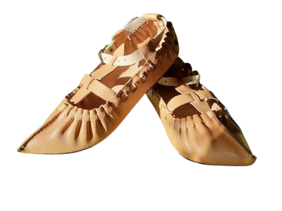 Традиционни български царвули от естествена кожа- светли и черни