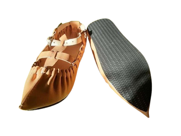 Традиционни български царвули от естествена кожа- светли и черни