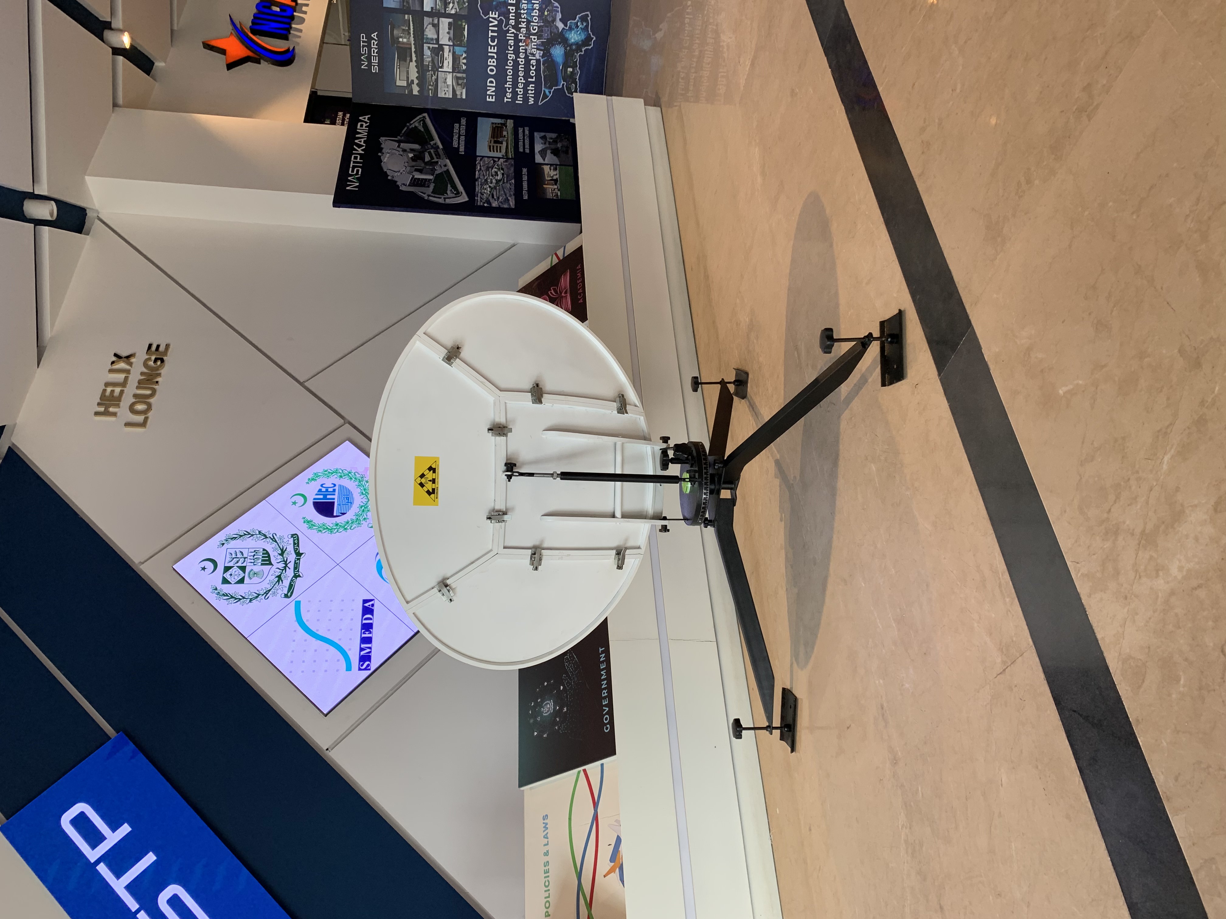 0.9m Manpack SATCOM Terminal