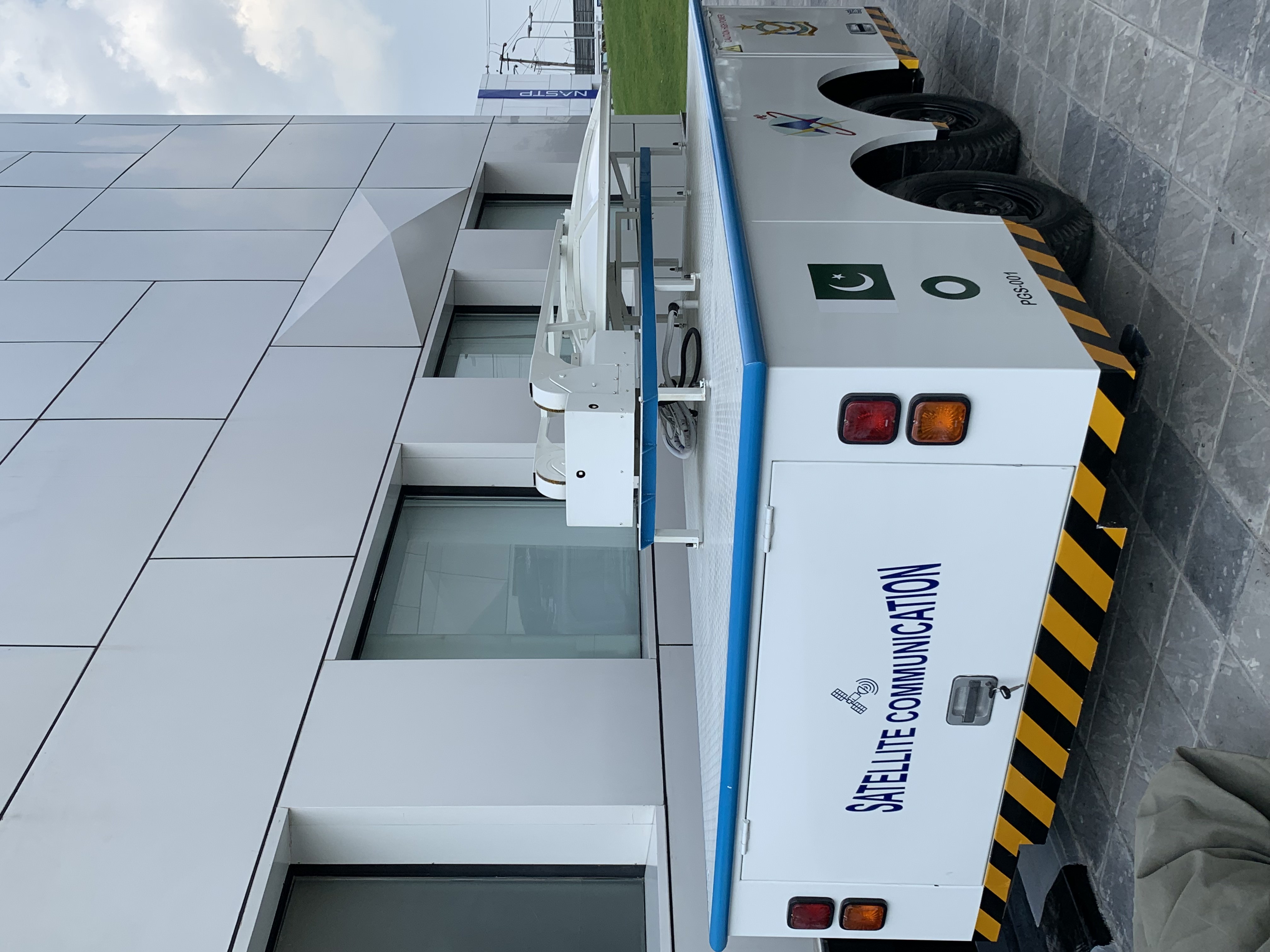 Cell on Wheels (COW)