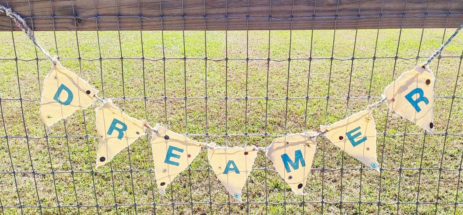 DREAMER Canvas Banner Flag with Buttons 
