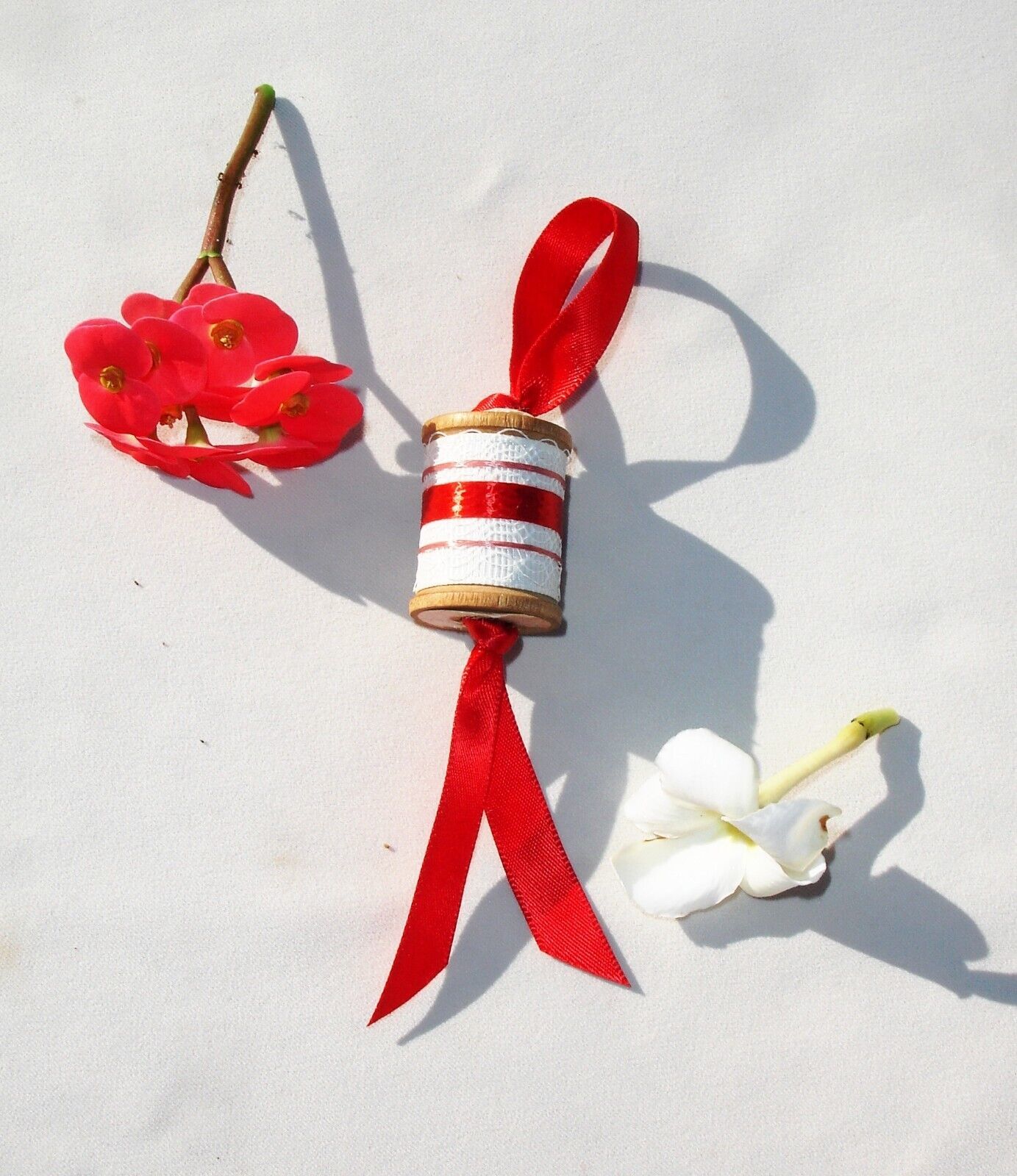 Wooden Decorative Pink & Red Spool Ornament 