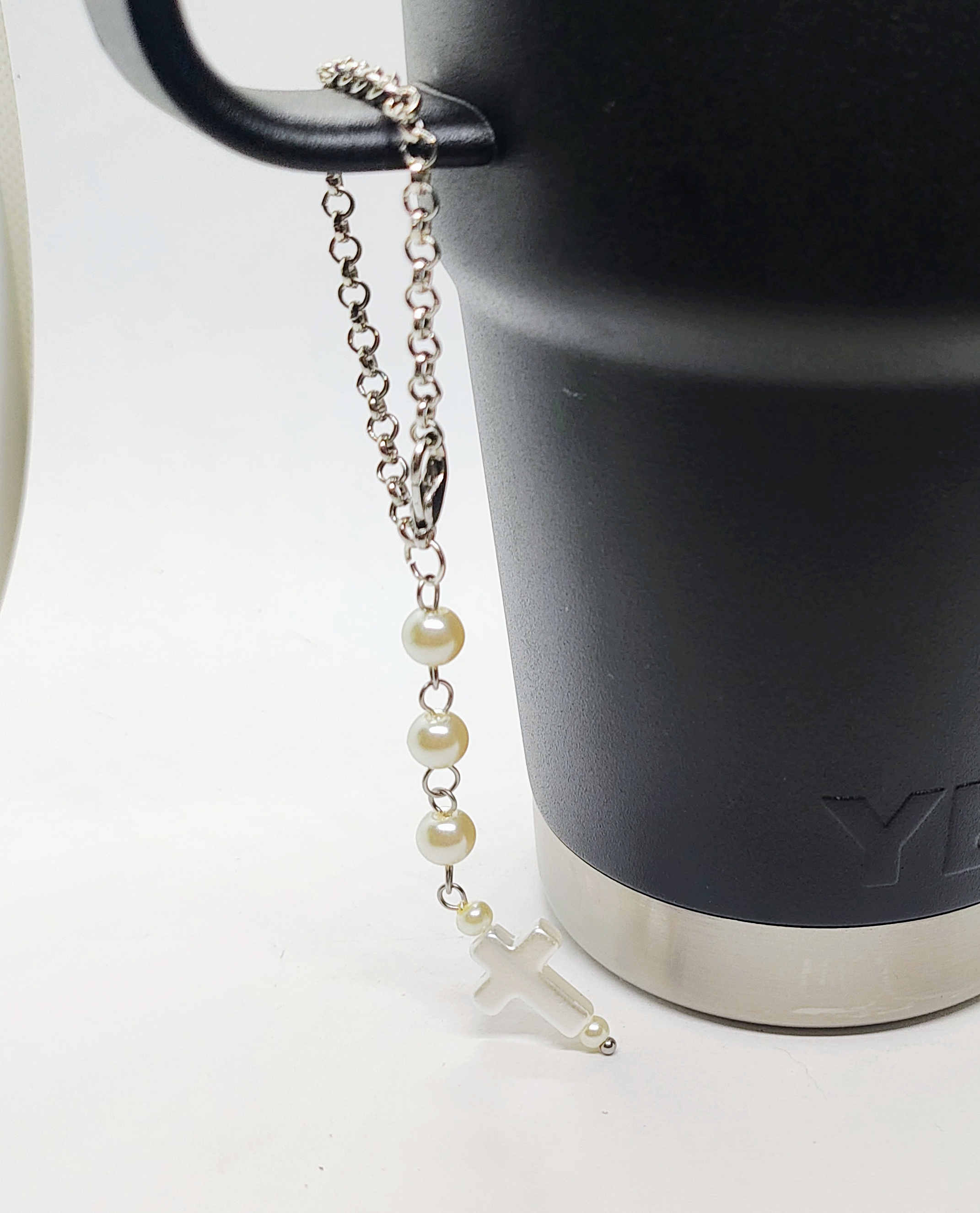 Beaded Pearl Cross Cup Tumbler Charm