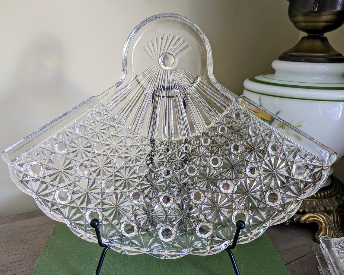 Vintage Anchor Hocking Fan Shaped Snack Plates - Daisy and Button Design