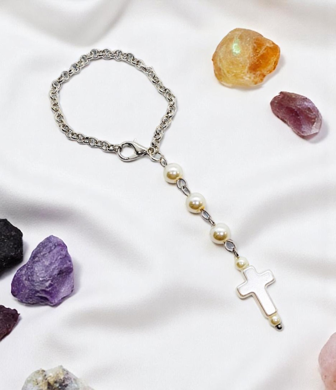 Beaded Pearl Cross Cup Tumbler Charm