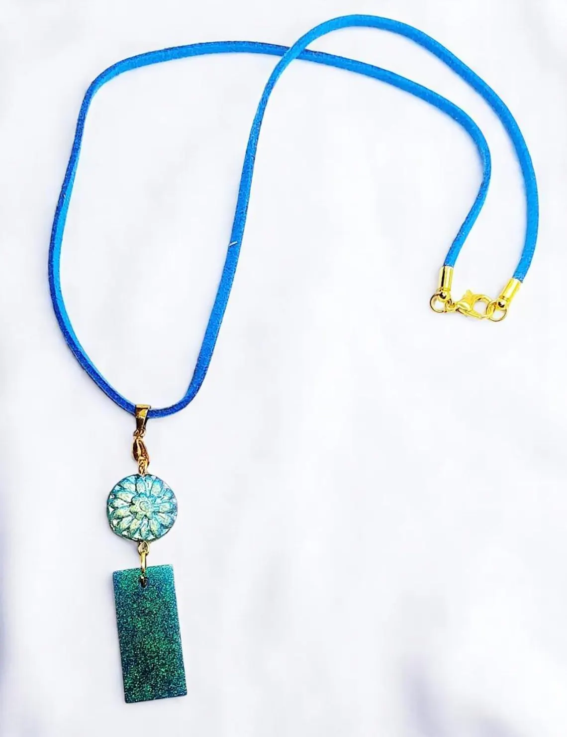 Blue Beaded Suede Cord Necklace with Resin Chameleon Pendant