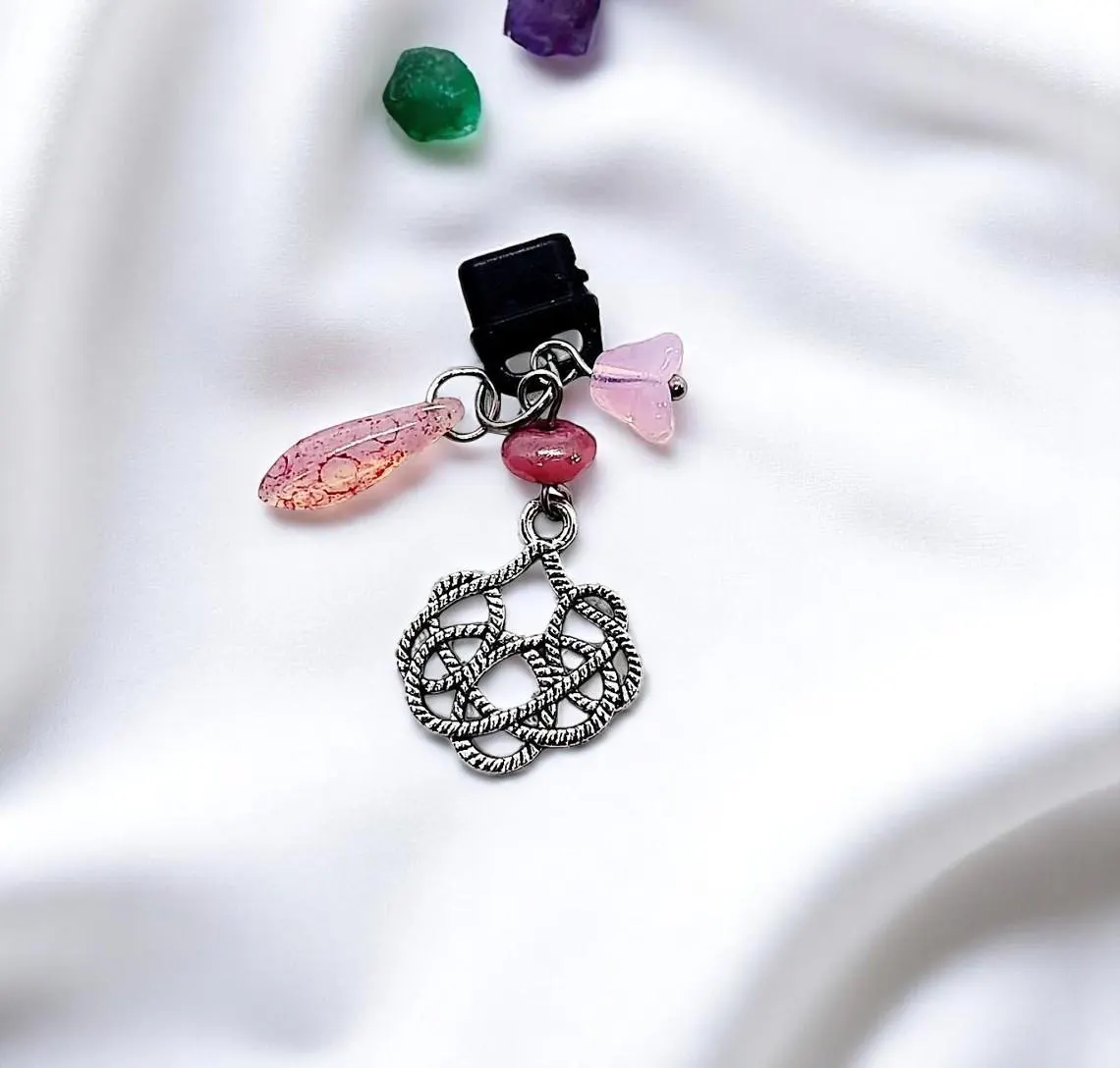 Celtic Knot Beaded Beaded Dust Plug Phone Charm