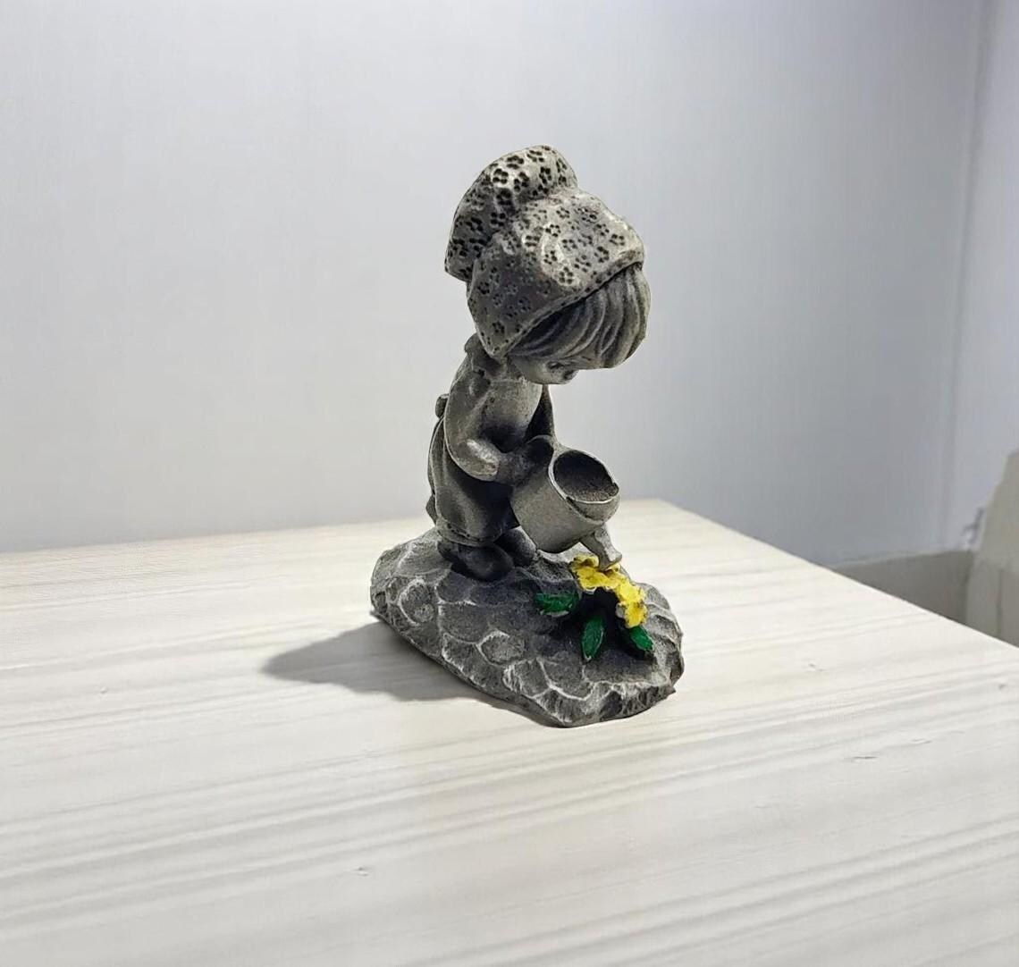 Little Gallery by Hallmark "Betsey's Friendship Garden" Hand Painted Miniature Pewter Figurine