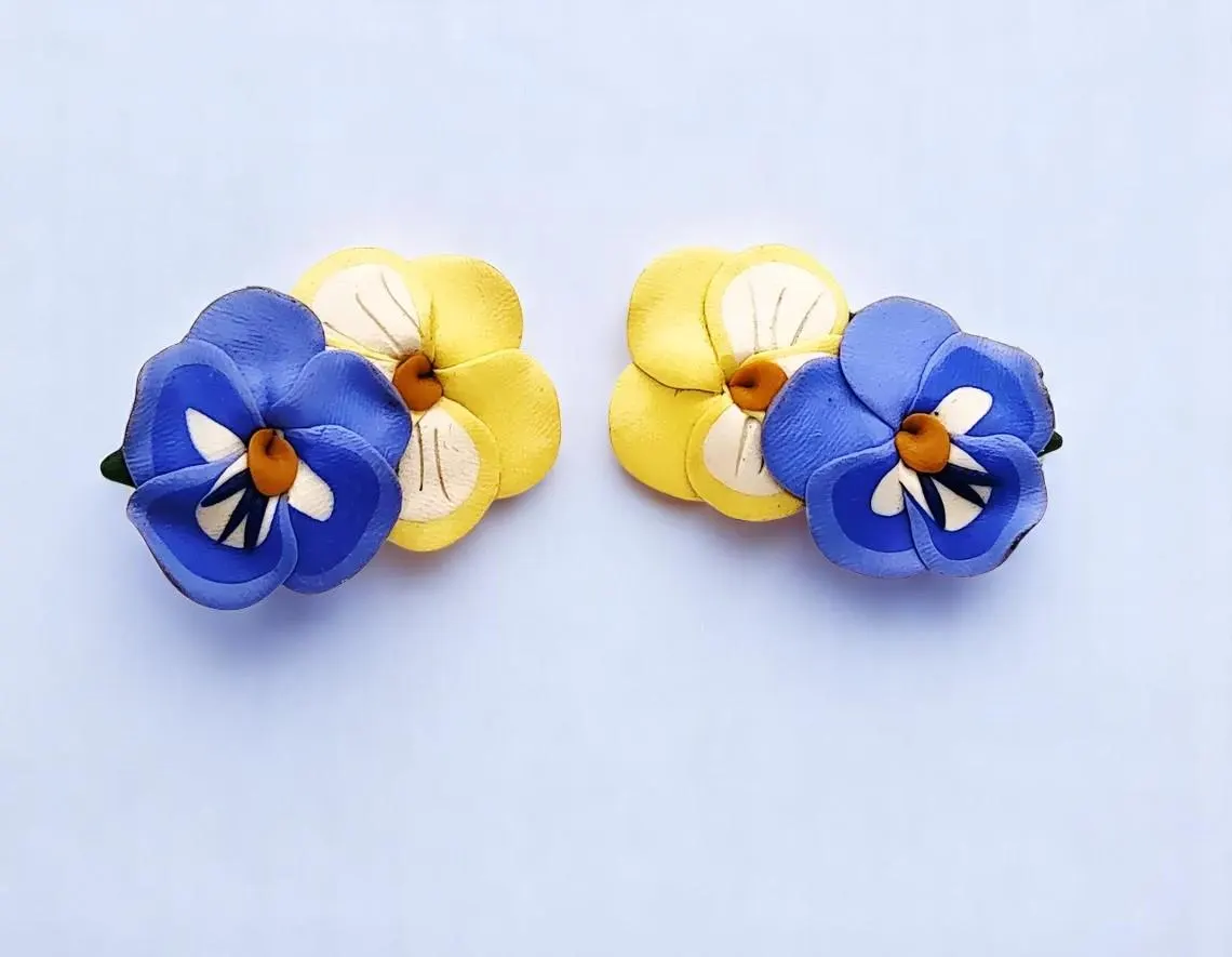 Vintage Clay Pansy Clip on Earrings 