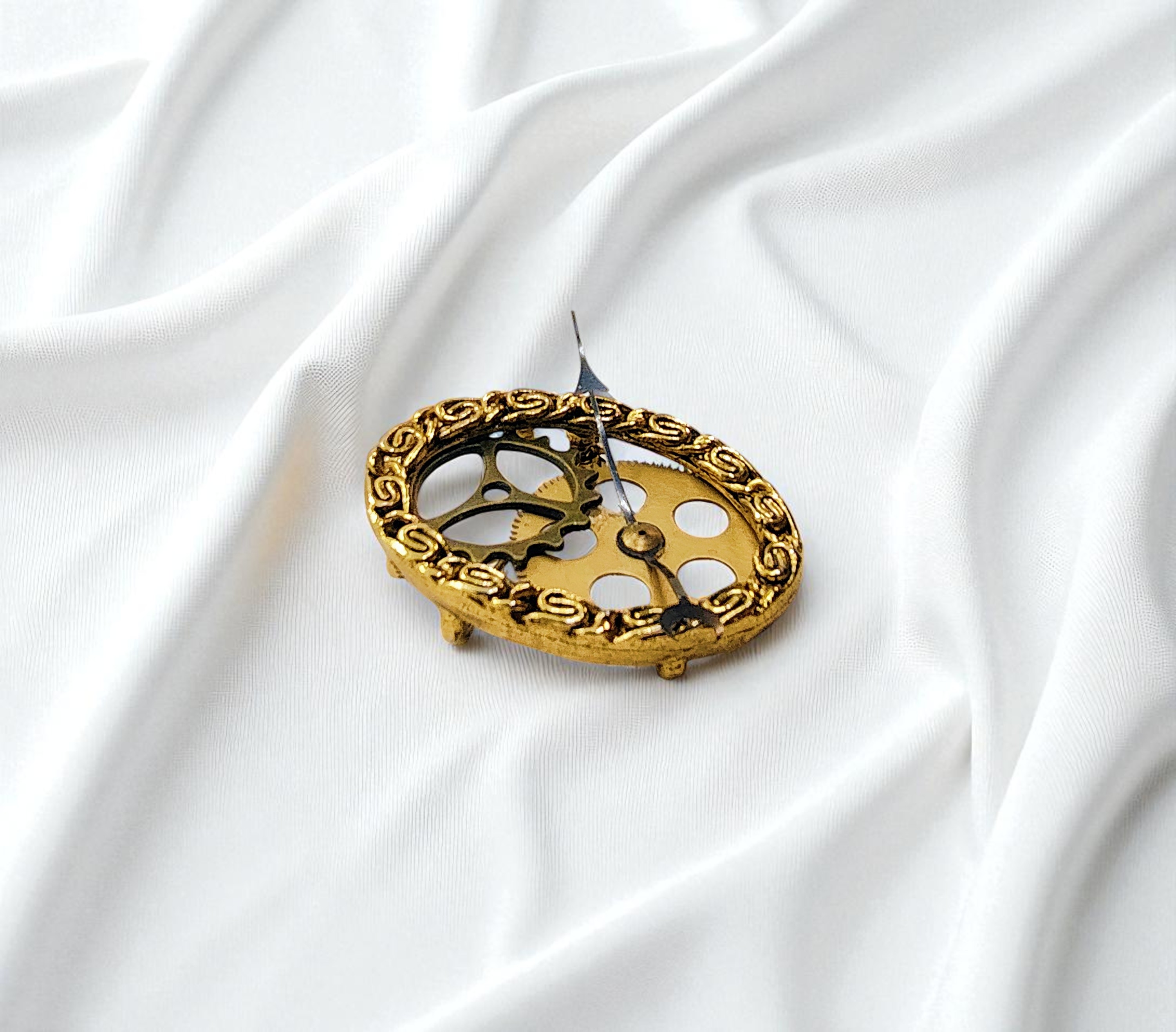 Steampunk Gold & Bronze Gear Upcycled Brooch - OOAK