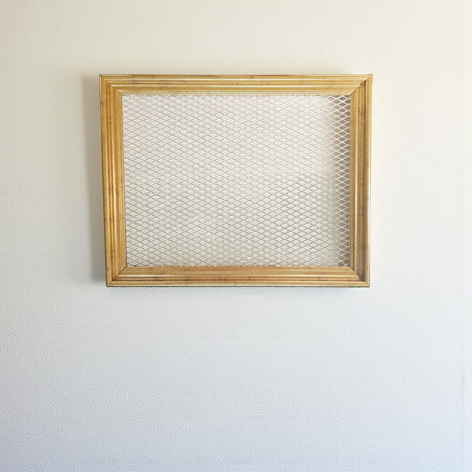 Golden Frame Jewelry Organizer 