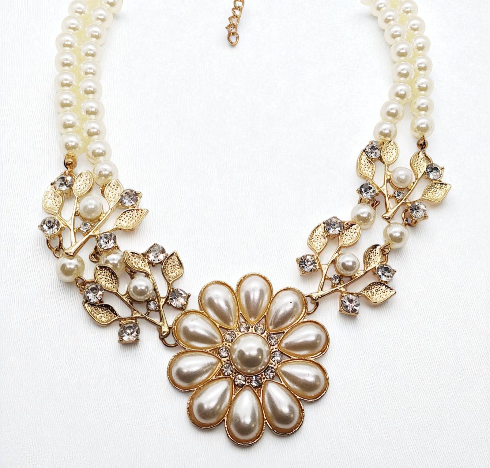 Floral Golden White Glass & Rhinestone Pearl Choker Adjustable Necklace 