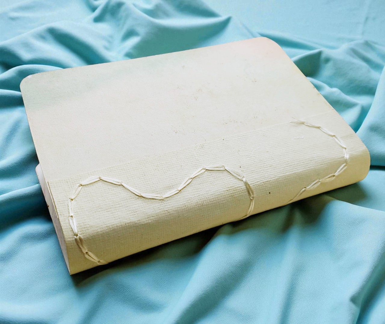Christian Hand-Covered Pocket Bible - New Testament, Psalms, Proverbs 