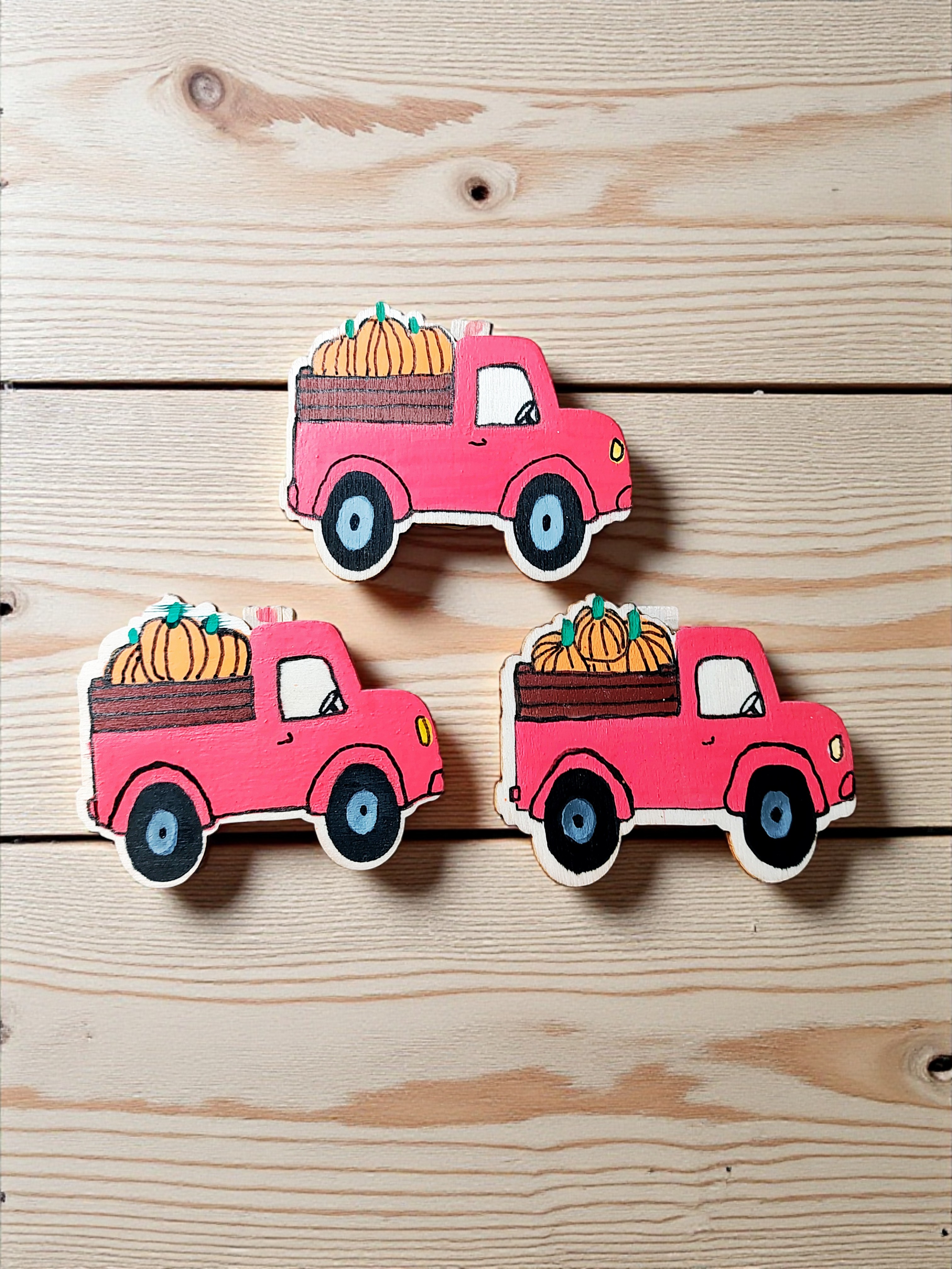 Cute Small Wooden Autumn Truck Clothespins