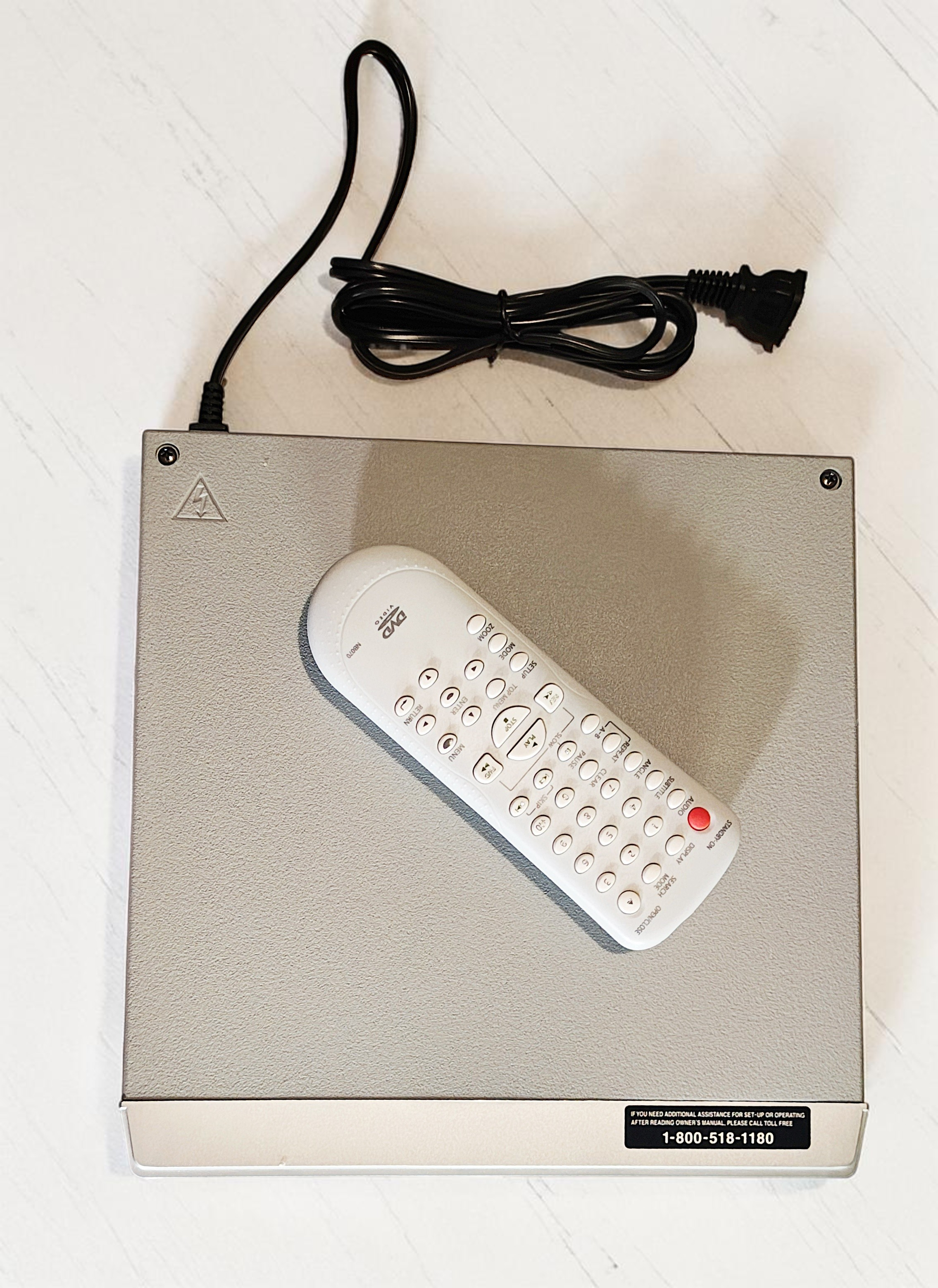 Funai SV2000 Silver DVD CD Player w/ Remote