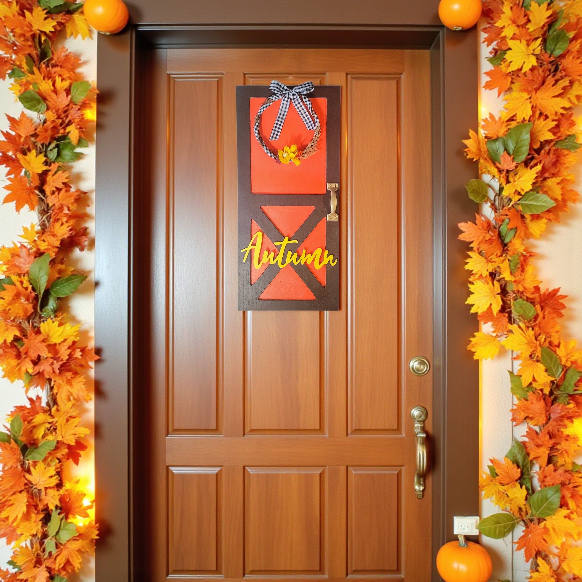 Small Door with Wreath Door Sign