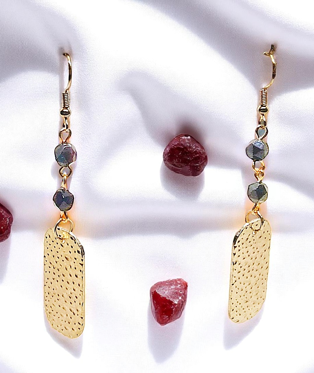 Gold Textured Charm & Garnet Gemstone Jewelry Set