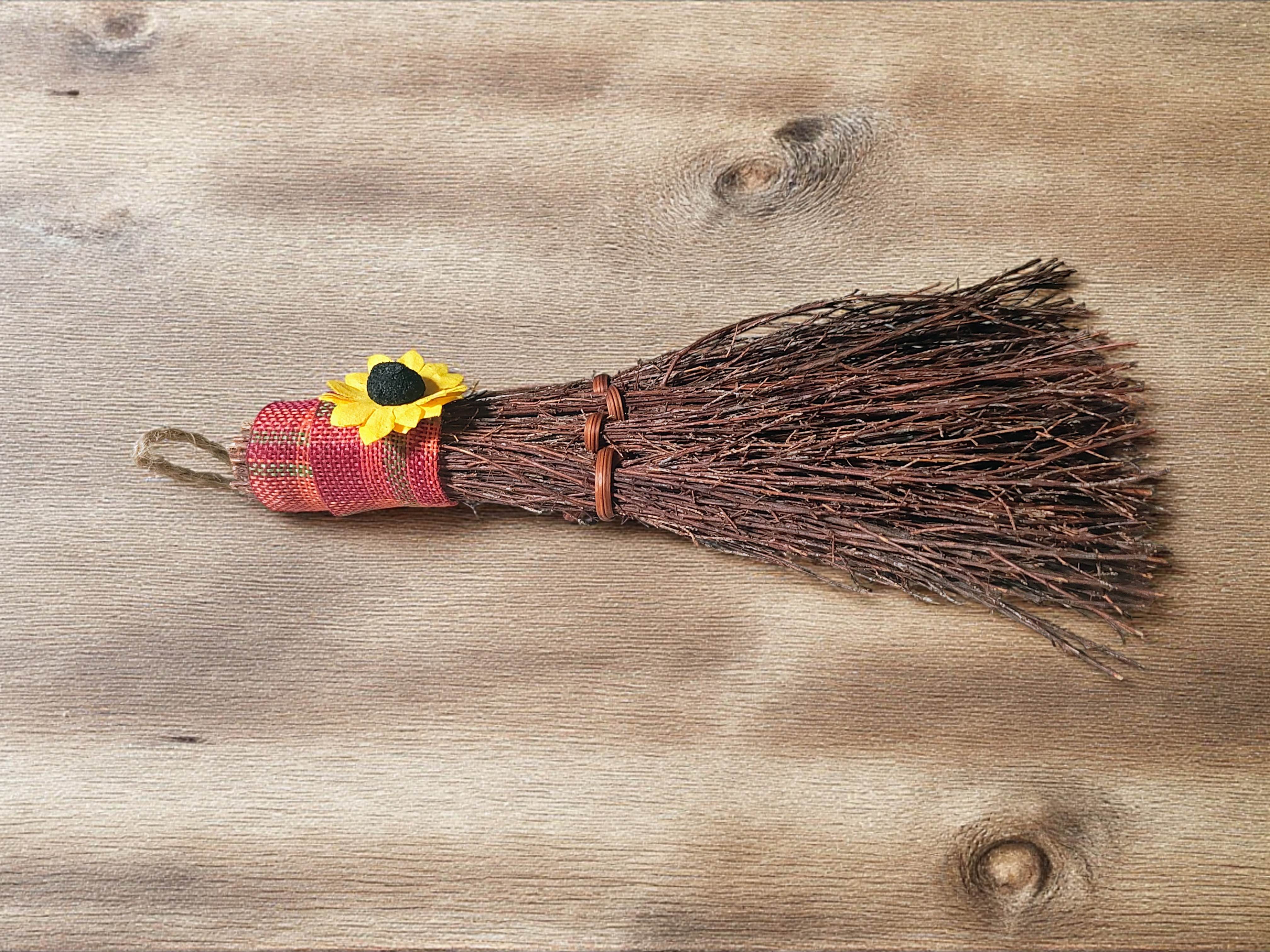 Small 6 Inch Cinnamon & Pumpkin Spice Scented Autumn Twig Broom
