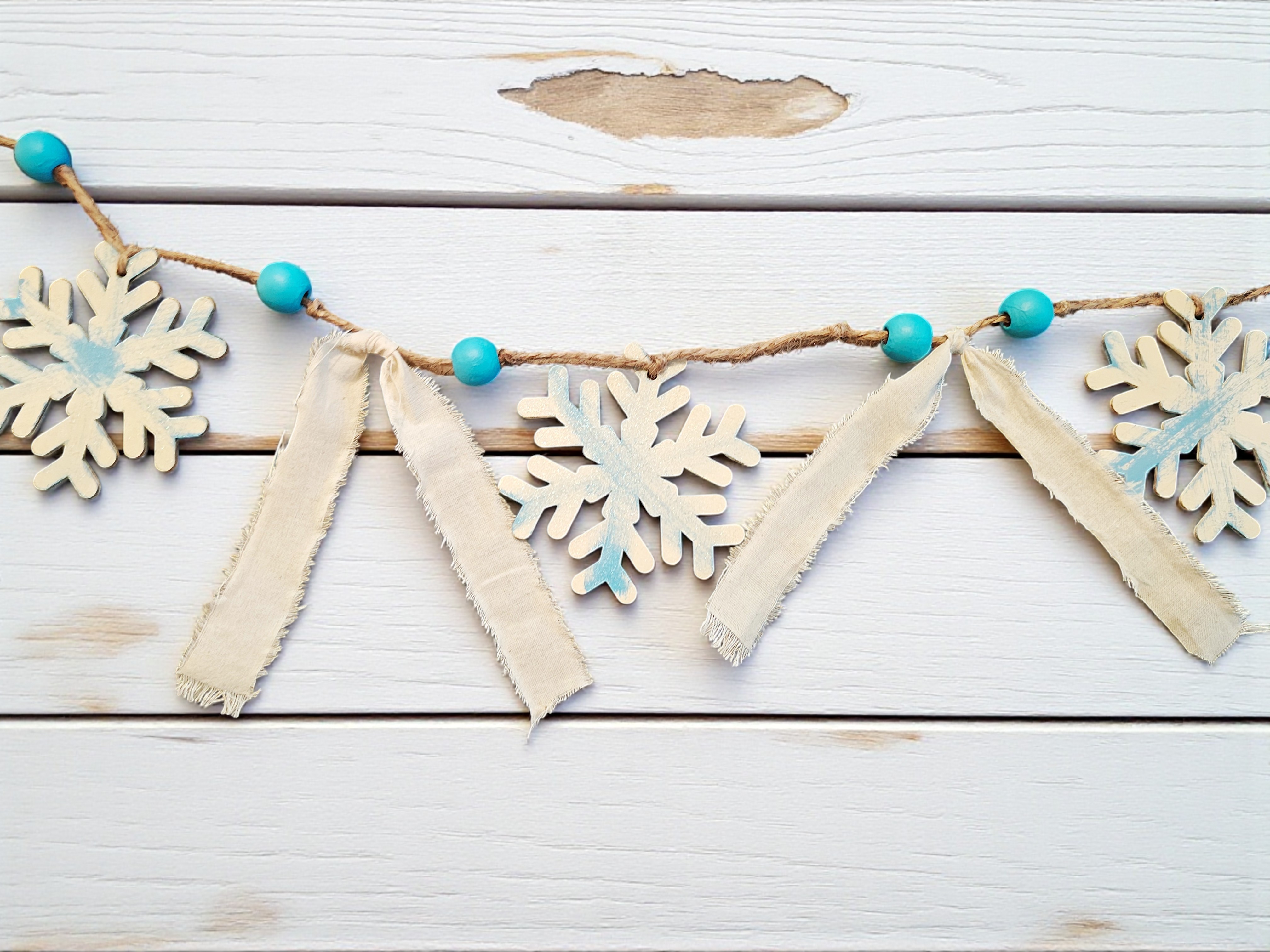 Wooden Rustic Christmas Snowflake Beaded Banner Decoration