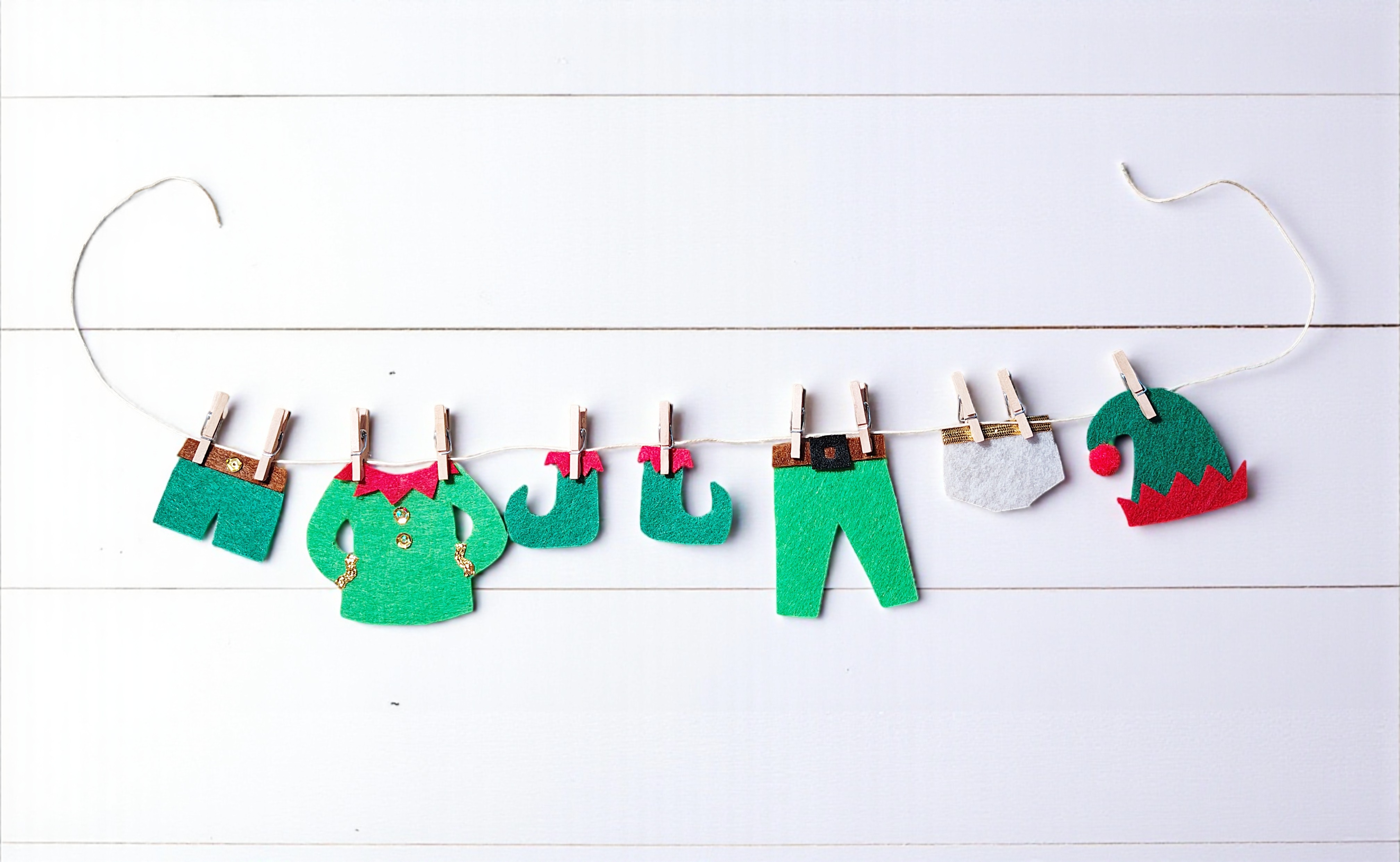 Miniature Elf Clothes Line Christmas Tree Ornament