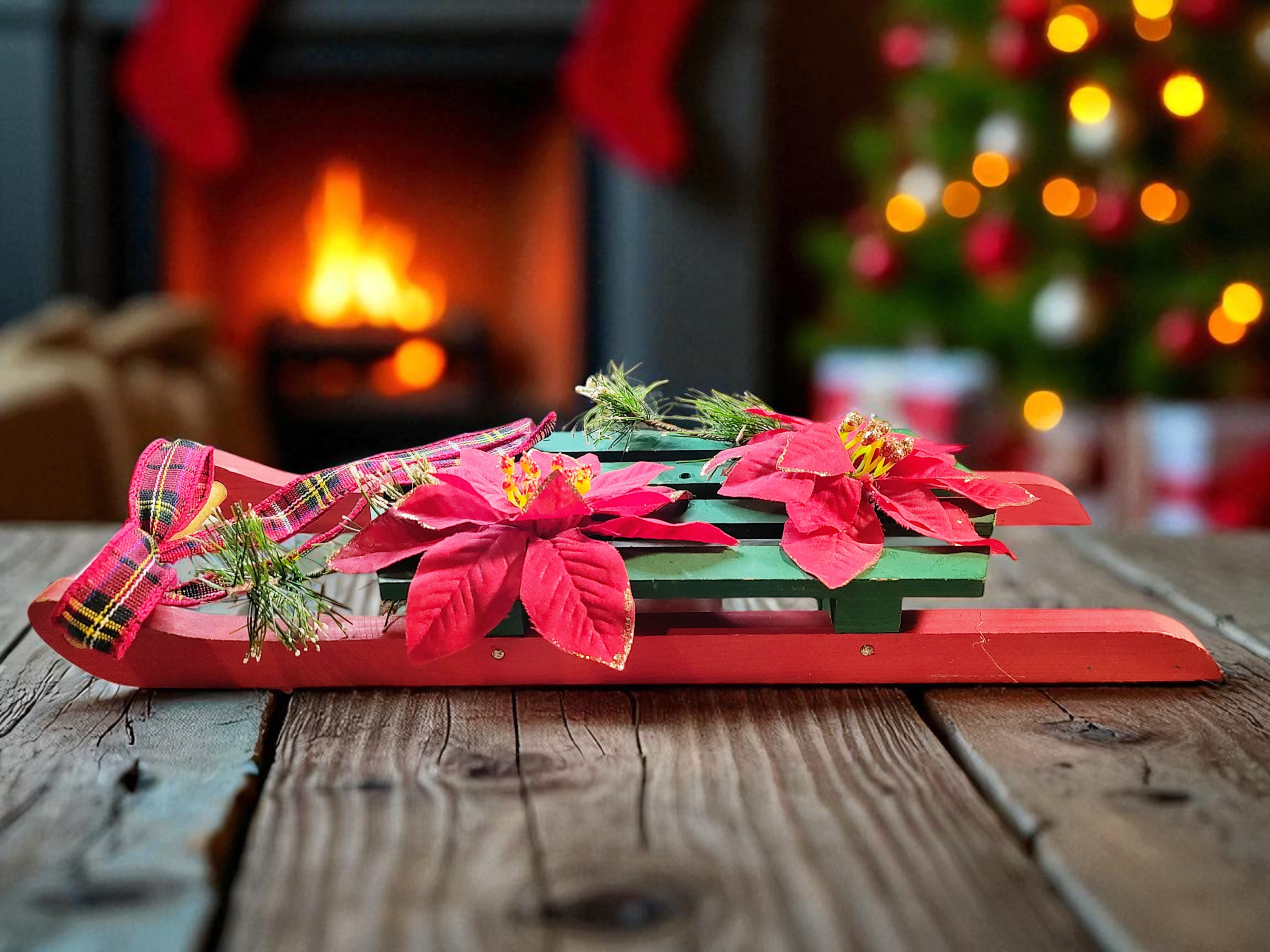 Small Decorative Wooden Christmas Sled Decoration