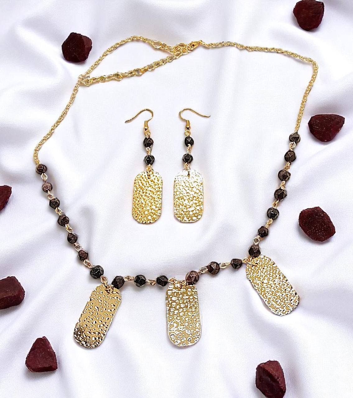 Gold Textured Charm & Garnet Gemstone Jewelry Set