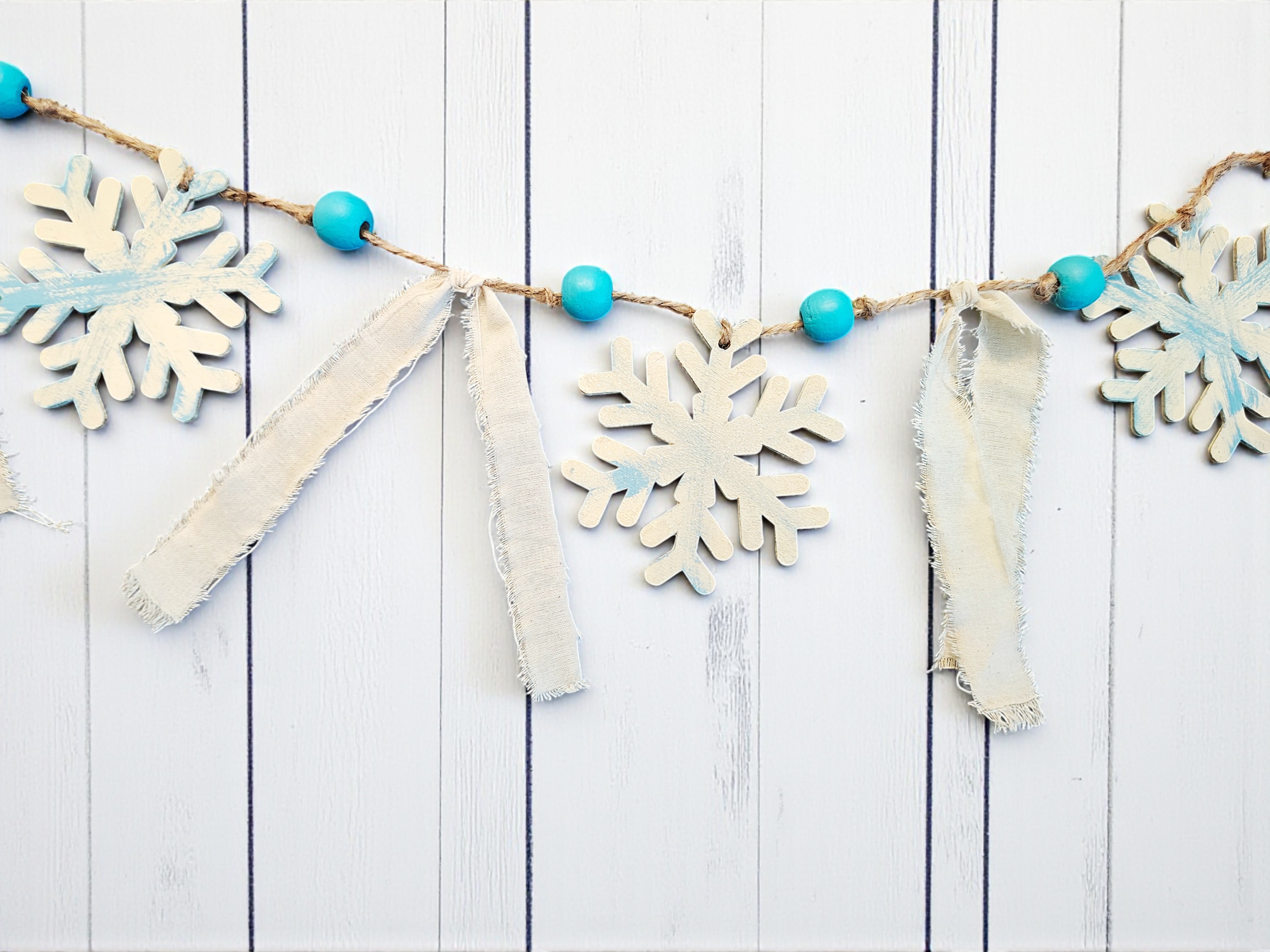 Wooden Rustic Christmas Snowflake Beaded Banner Decoration