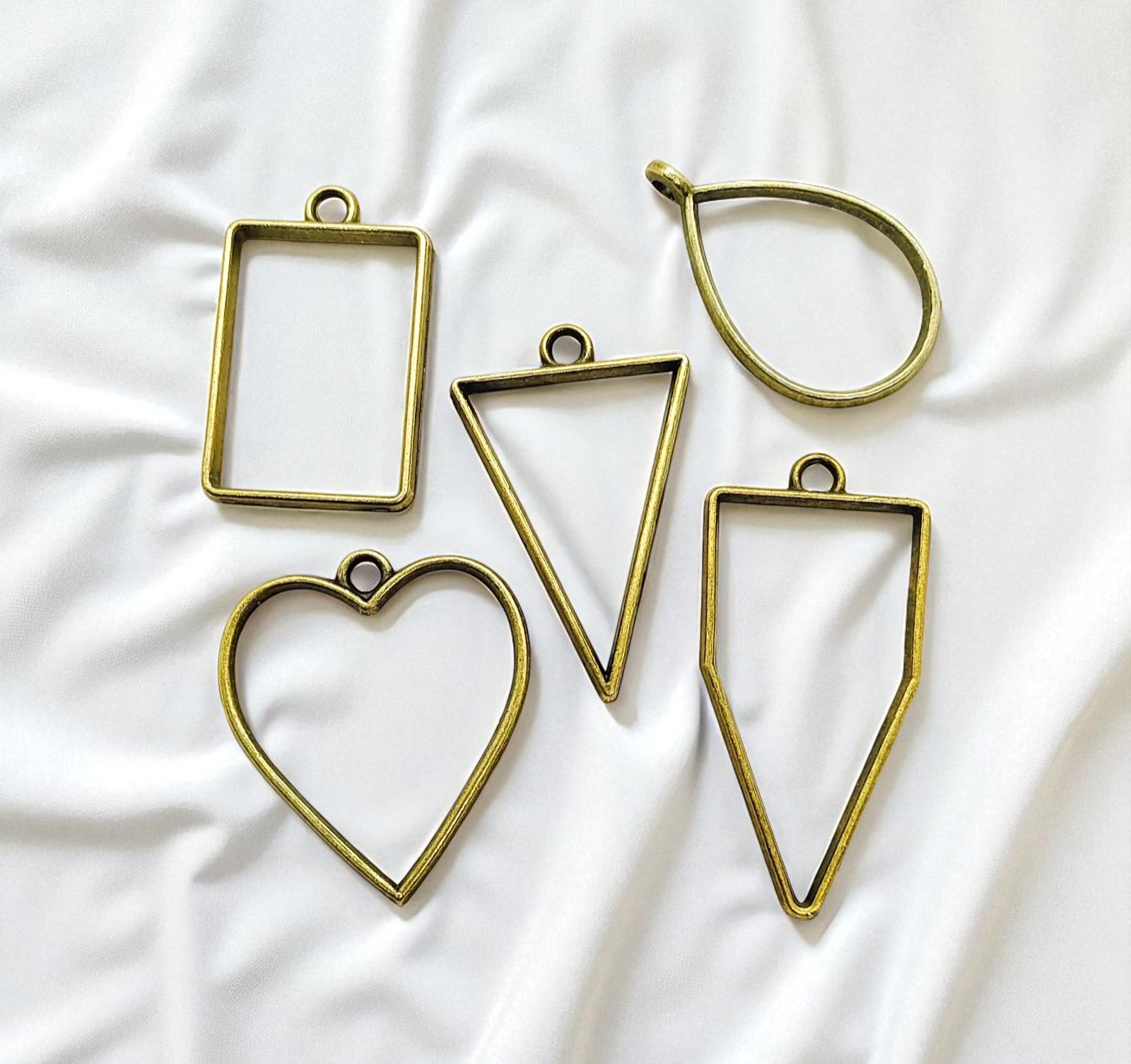 Bronze Open Bezels for Resin, Hollow Blank Pendants, Blank Frame Charms, Resin Mold - 15 pieces