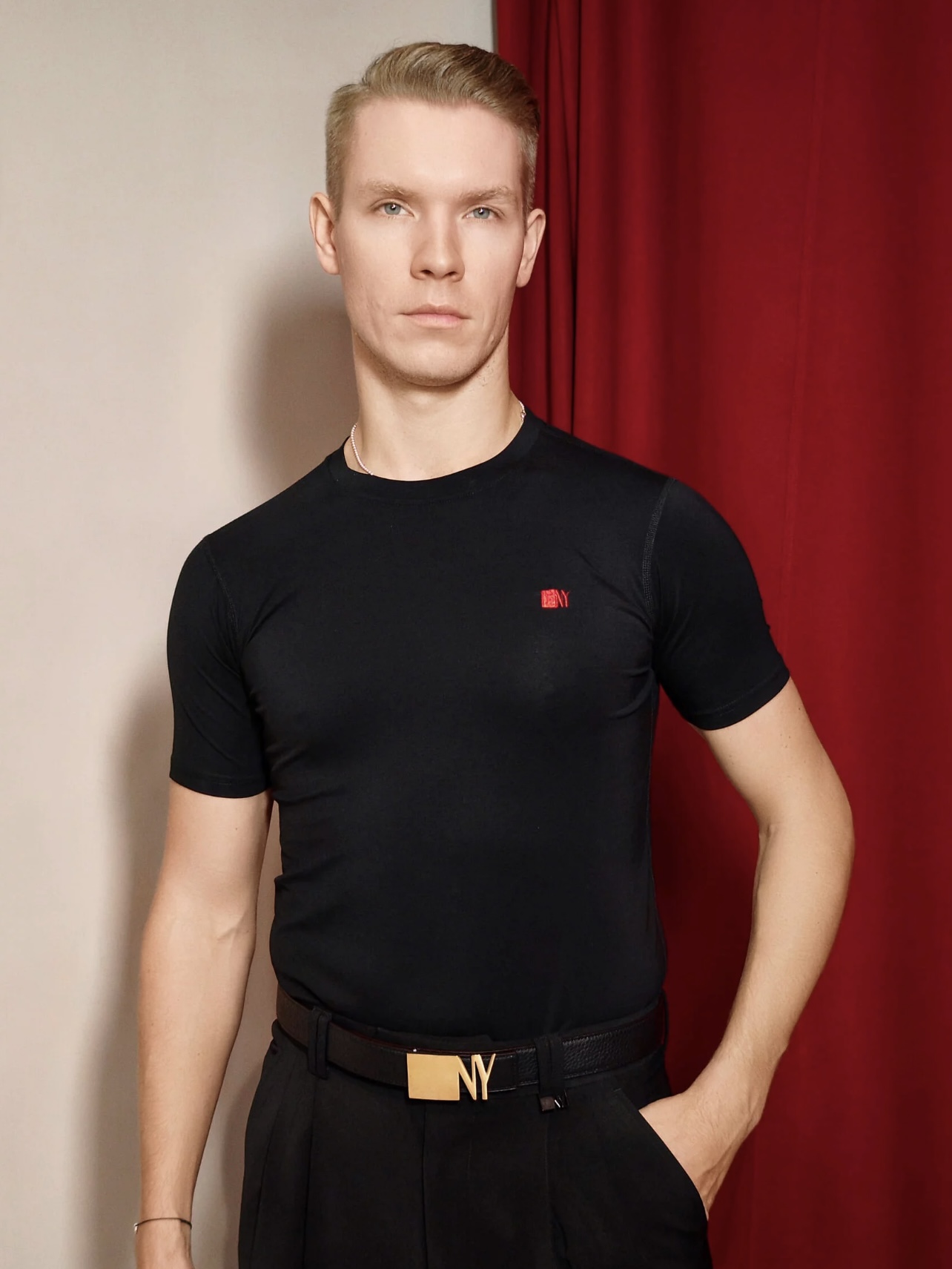 NY Round neck Shirt - Black