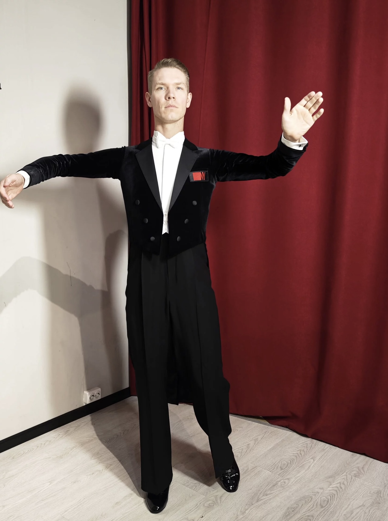 NY Velvet Tailsuit