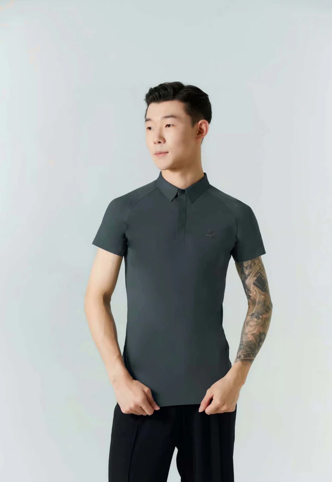 M053 - Grey