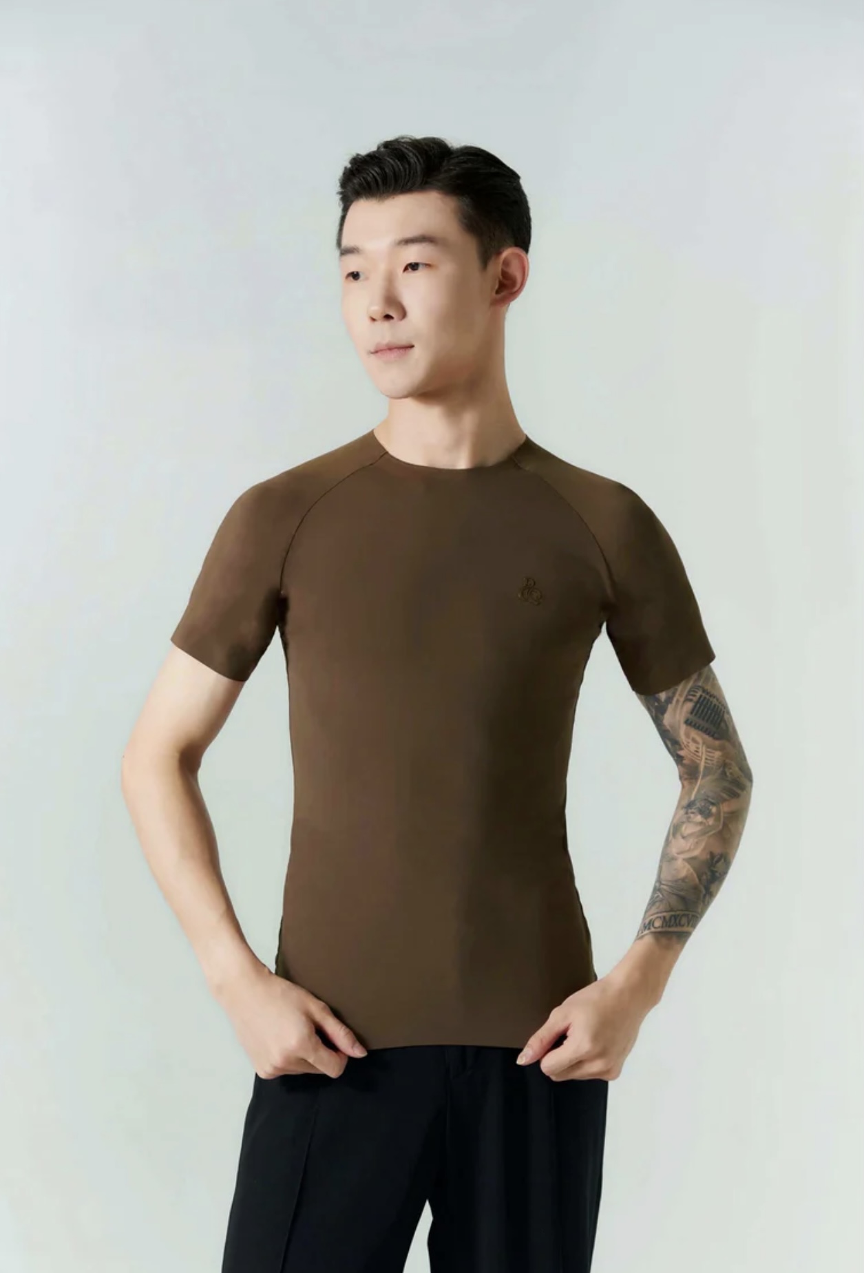 M052 - Brown