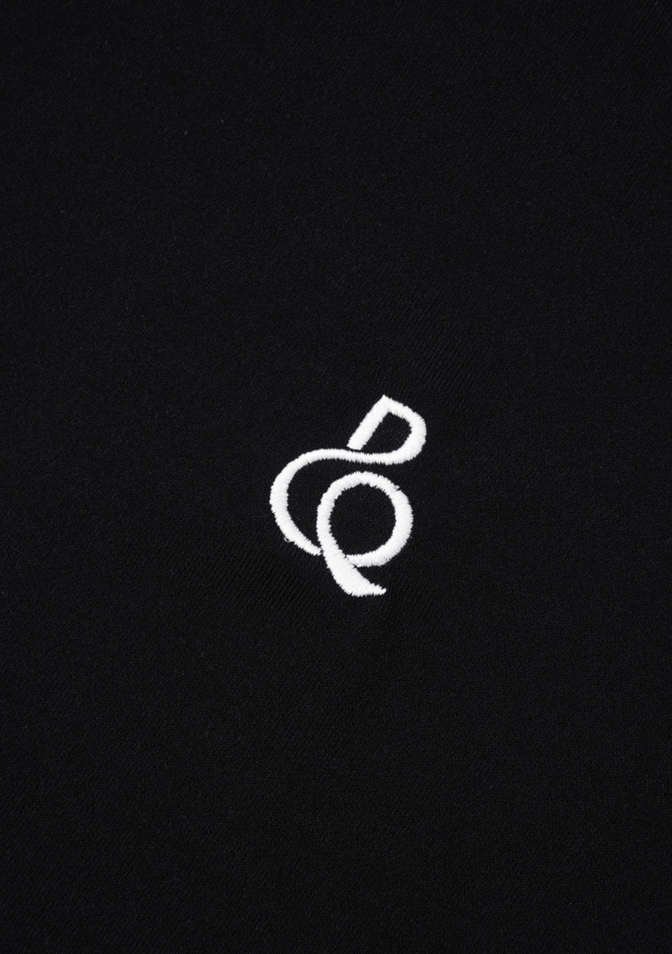 M037 - Black