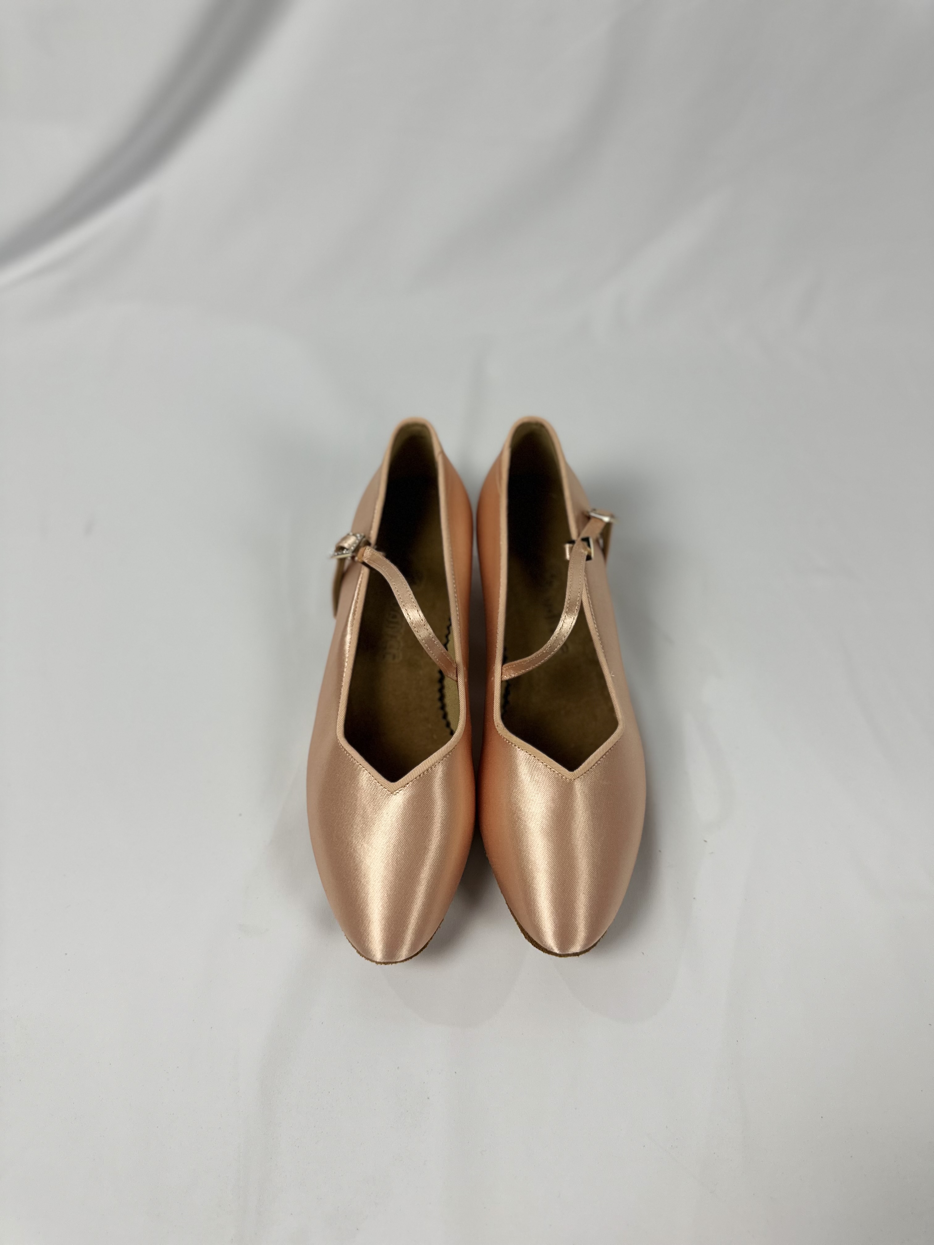 BD 138 - WIDE HEEL
