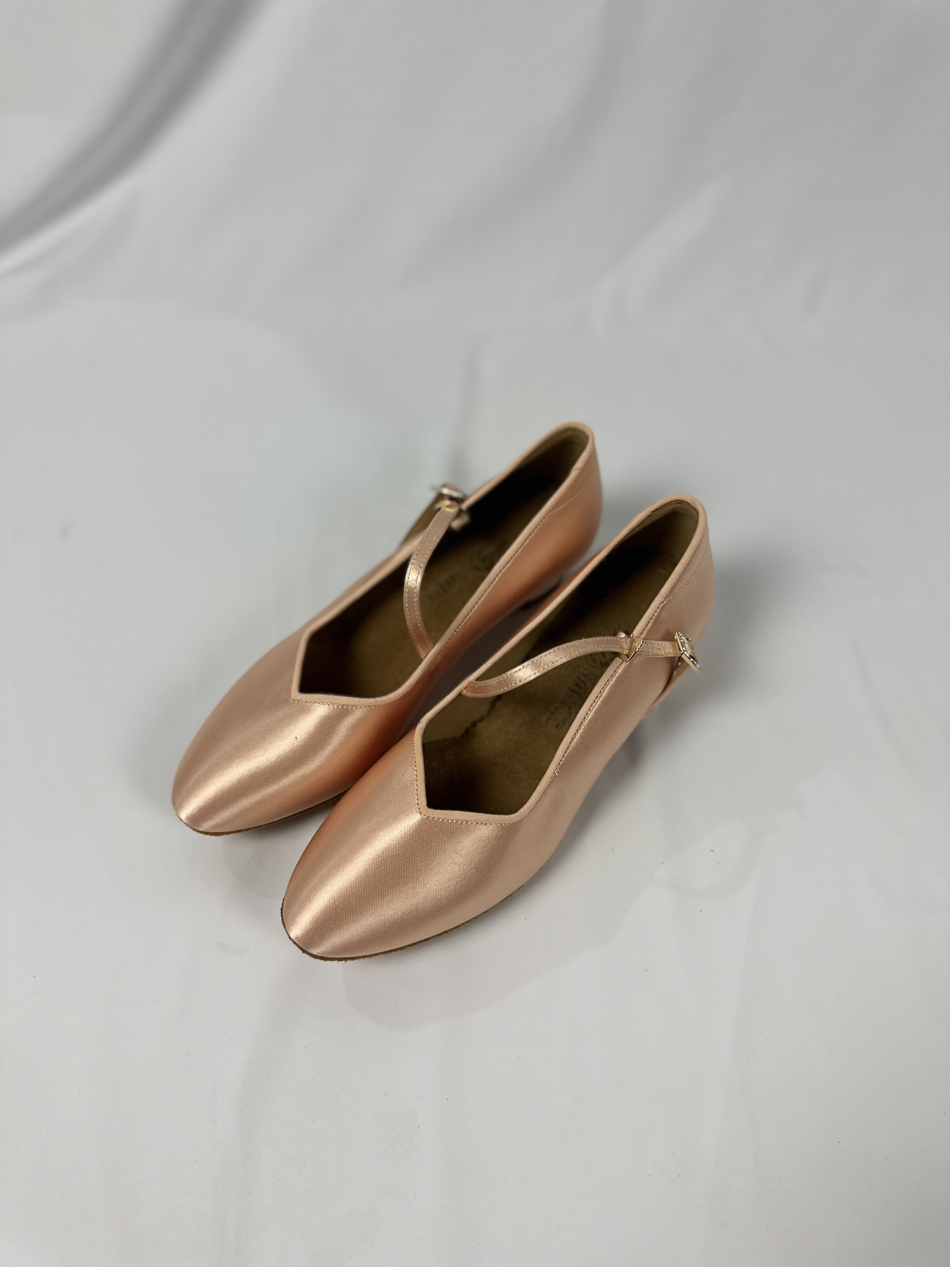 BD 138 - WIDE HEEL