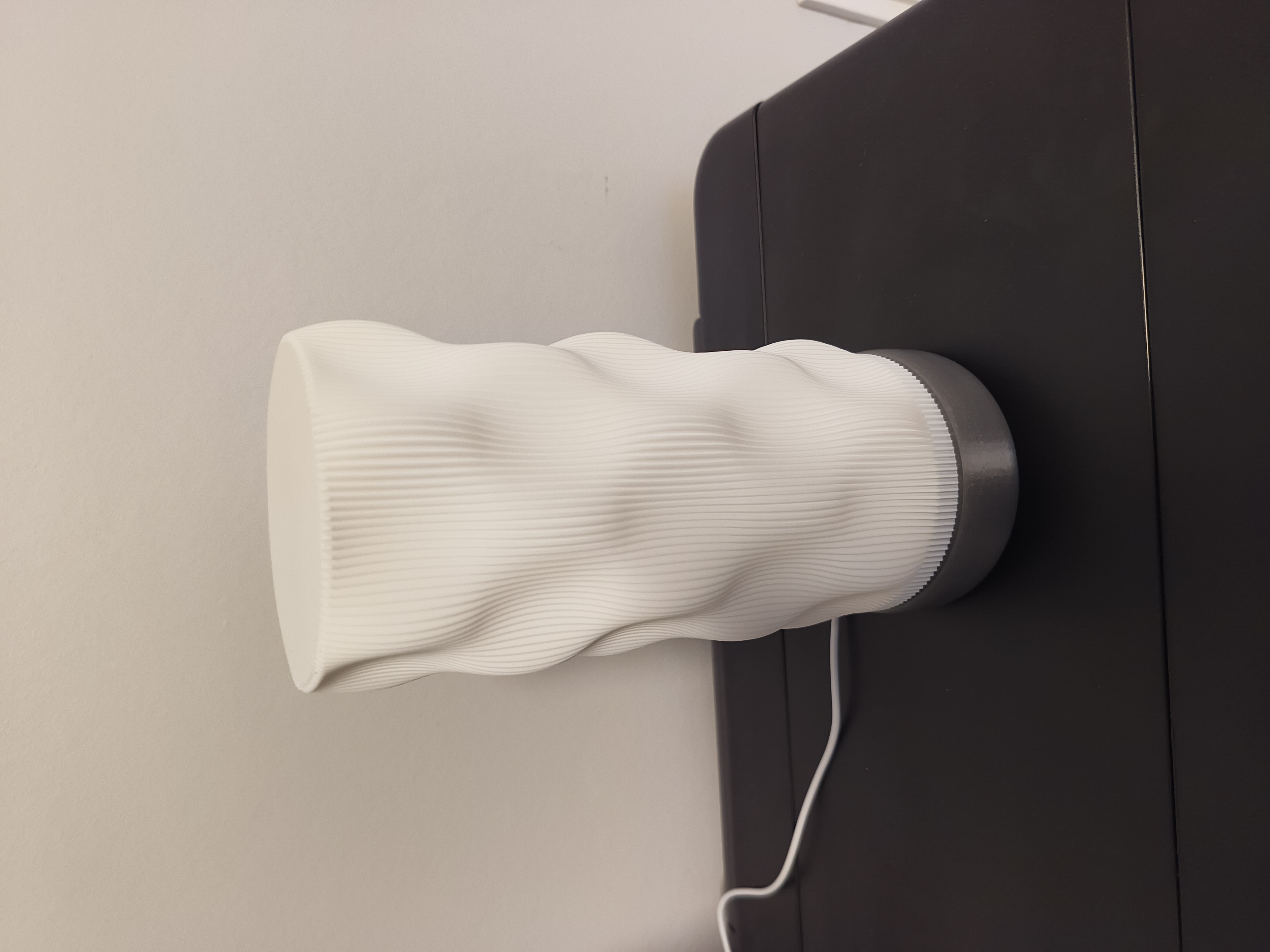 LED stalinė lempa su šilta šviesa (USB jungtis)