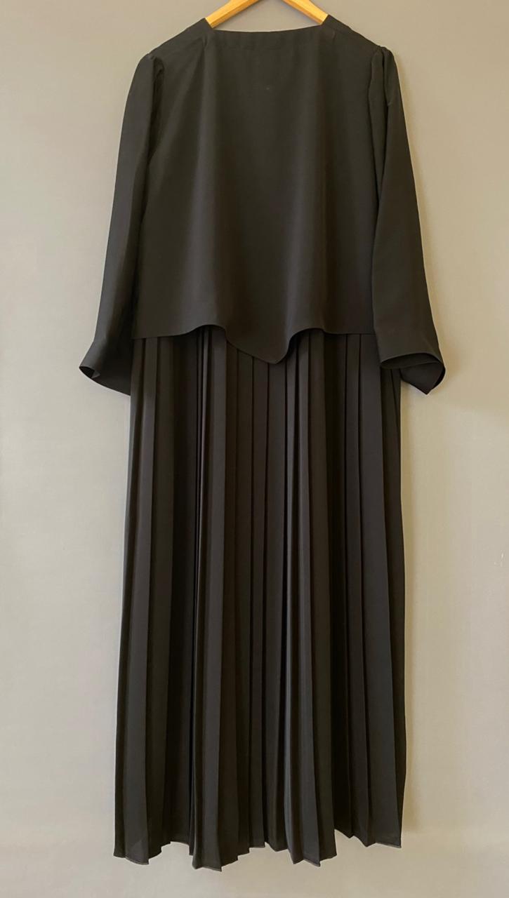 Frilly Backed Abayah