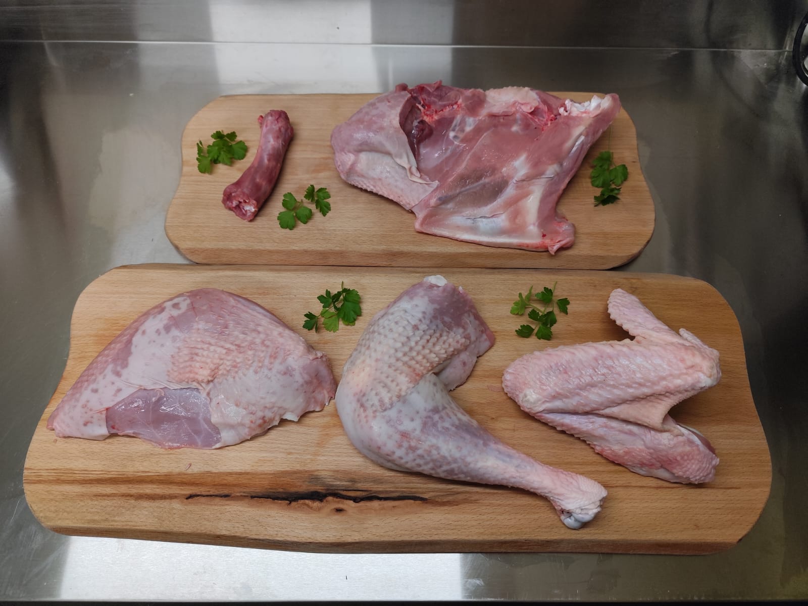 Halbe Pute grob zerlegt 3.00 - 9.00 Kg