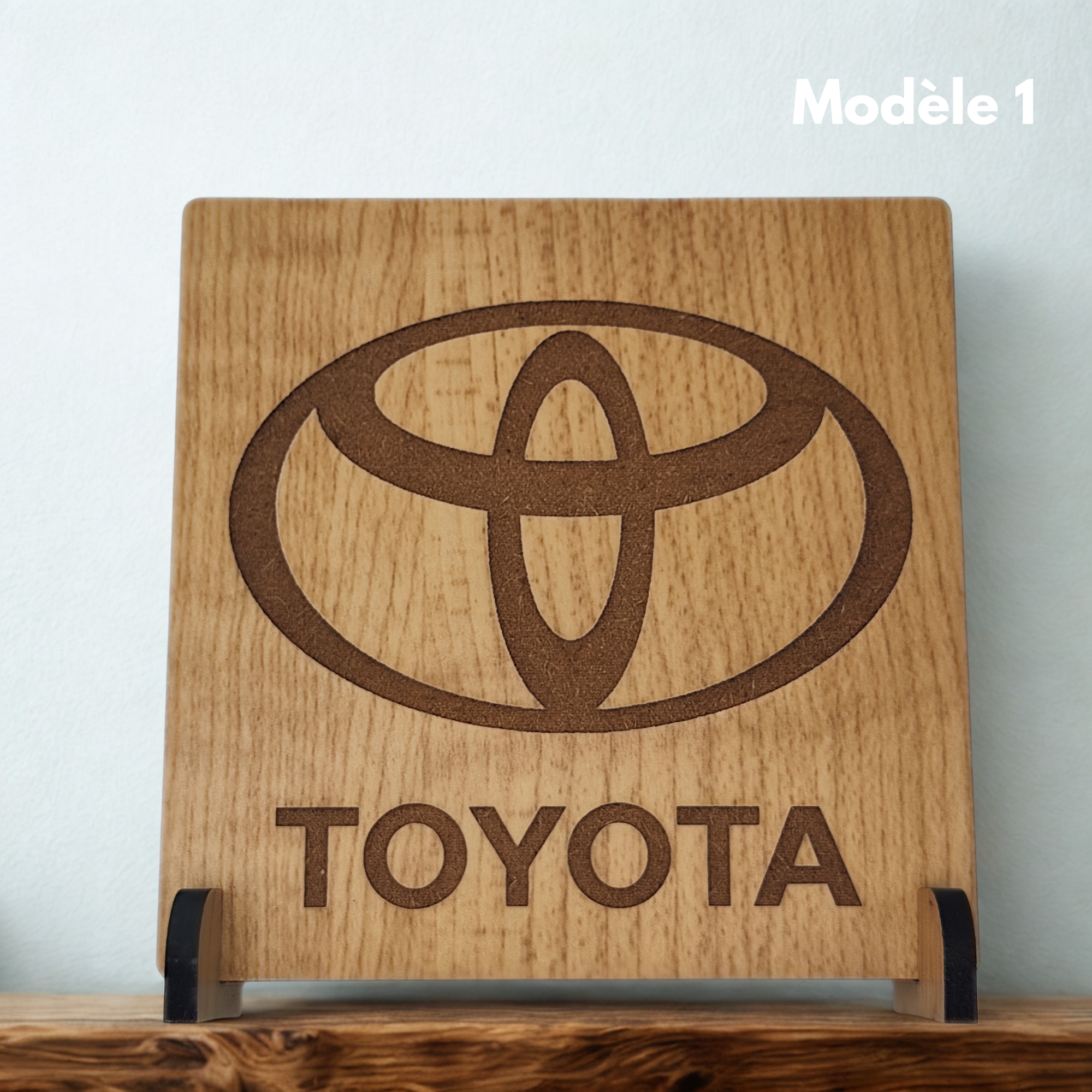 Logo Toyota - Gravure sur bois