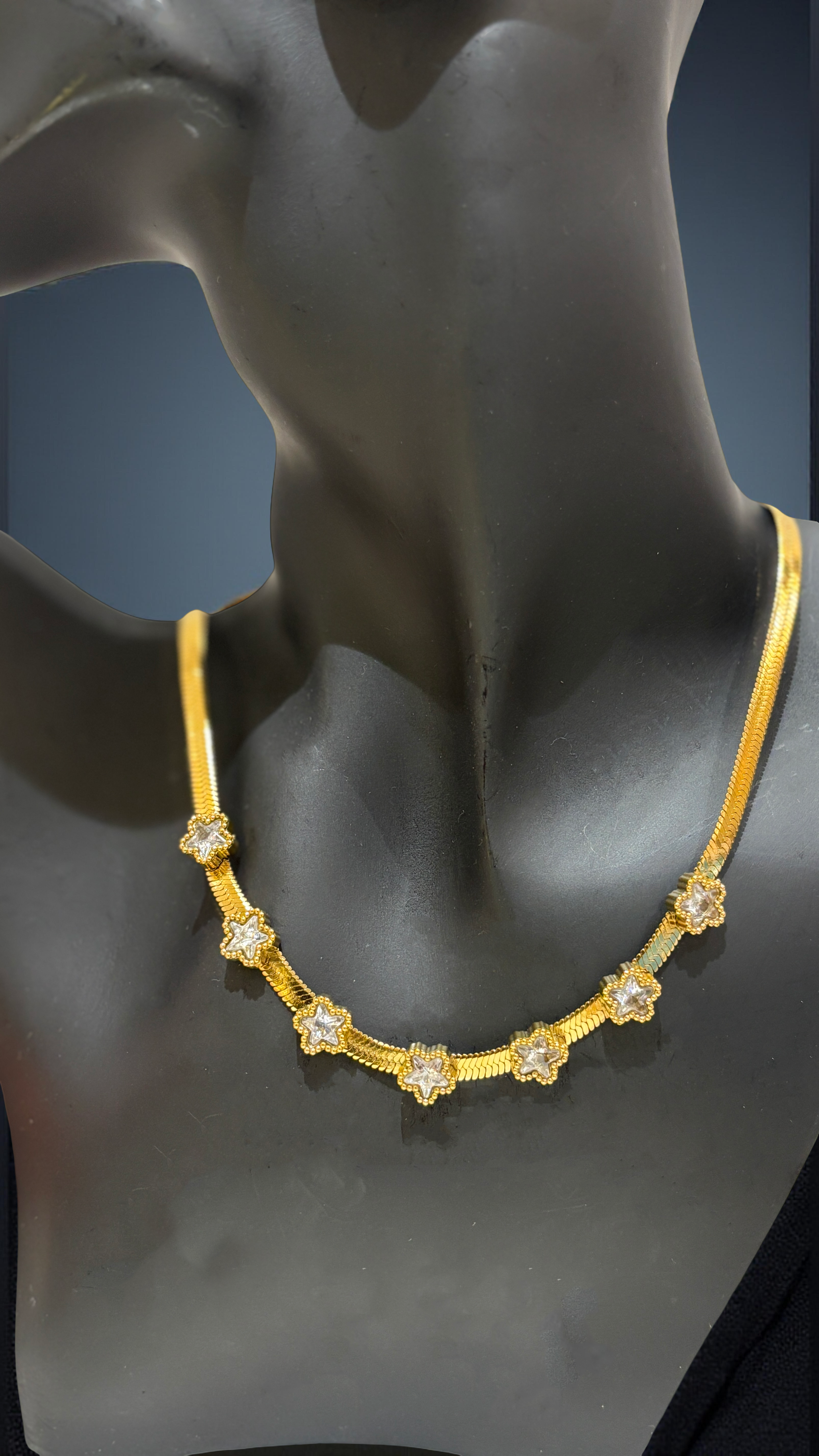 Elegant Golden floral chain Necklace