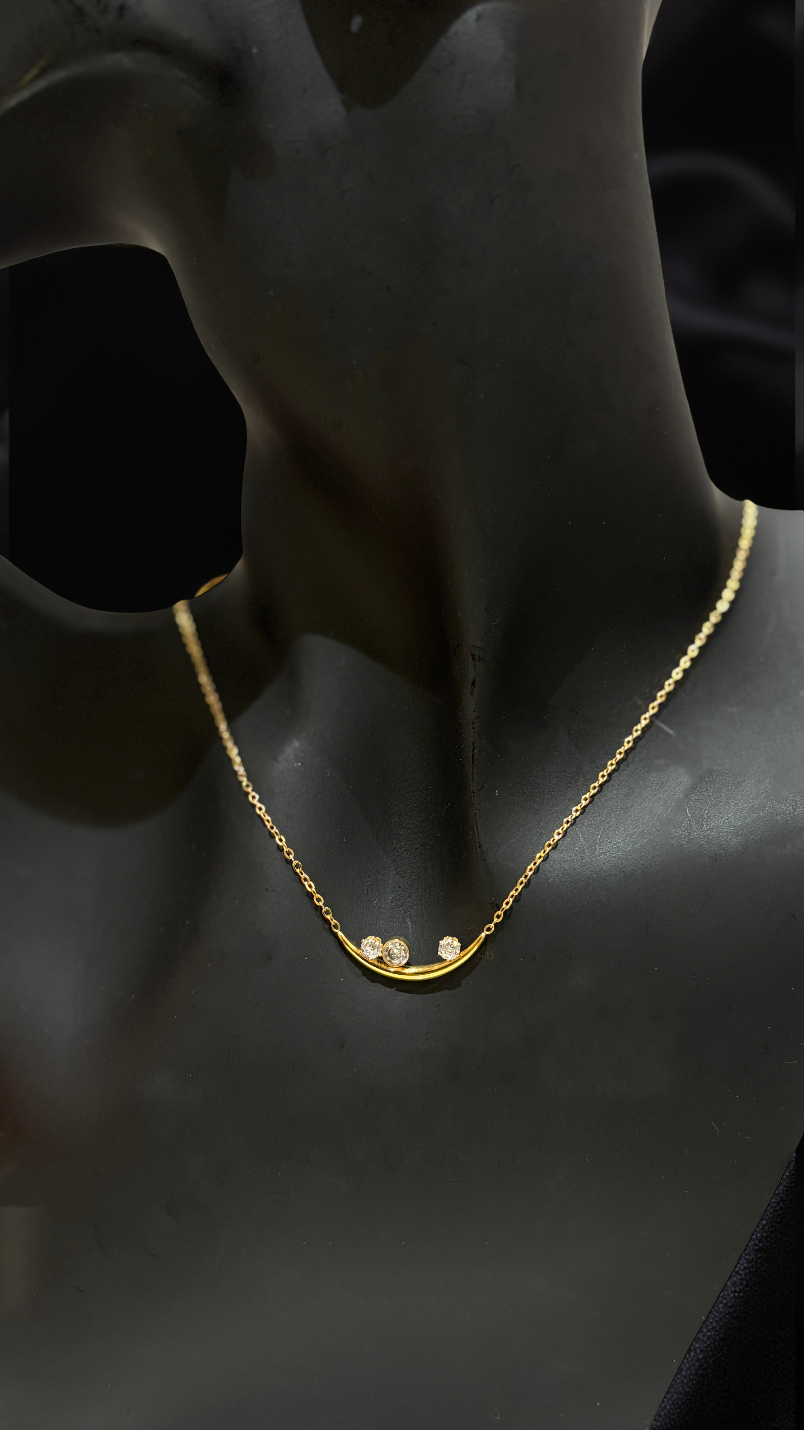 sHINE GOLDEN NECK CHAIN