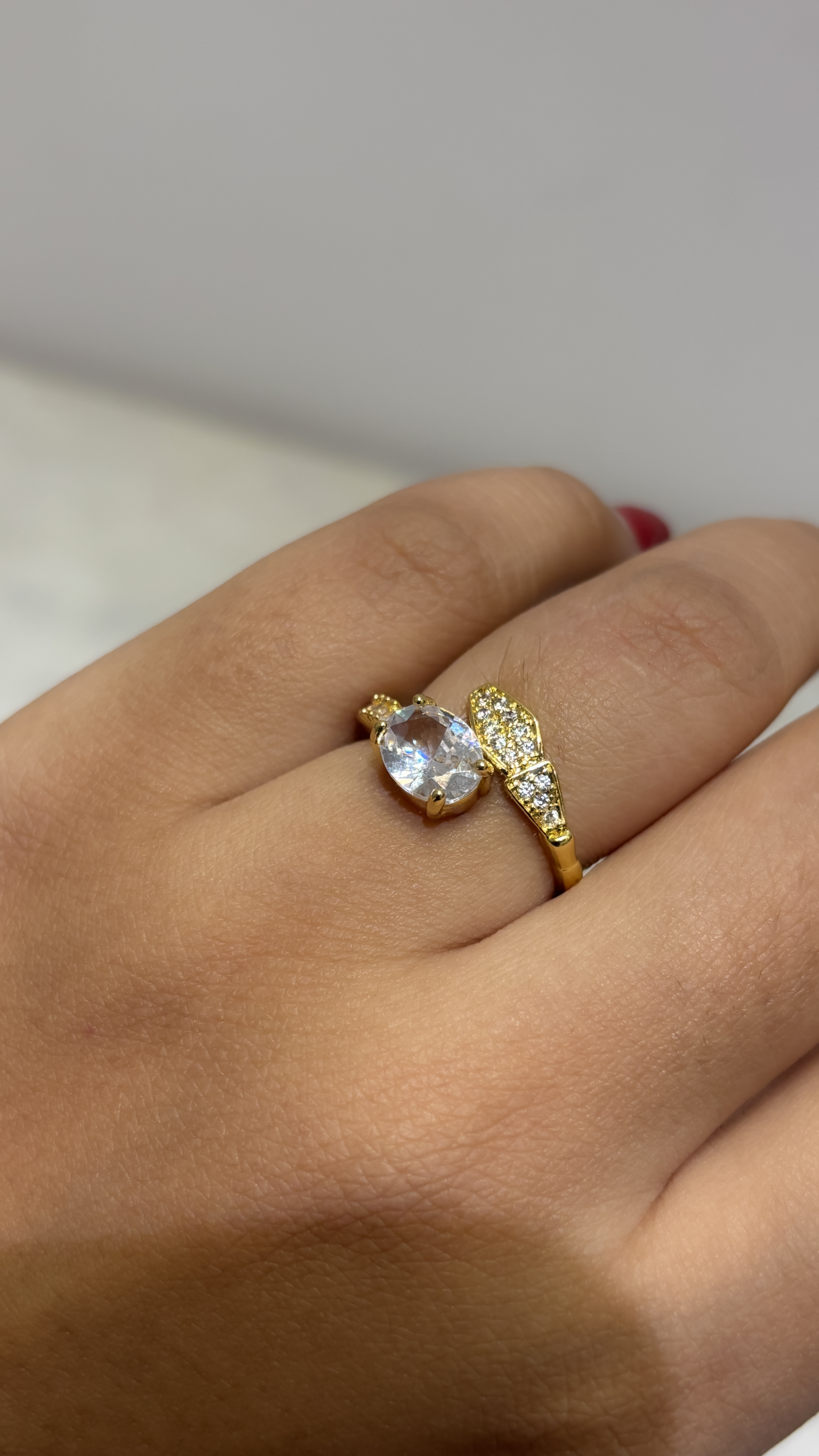 Elegant Gold-Plated Crystal adjustable Ring