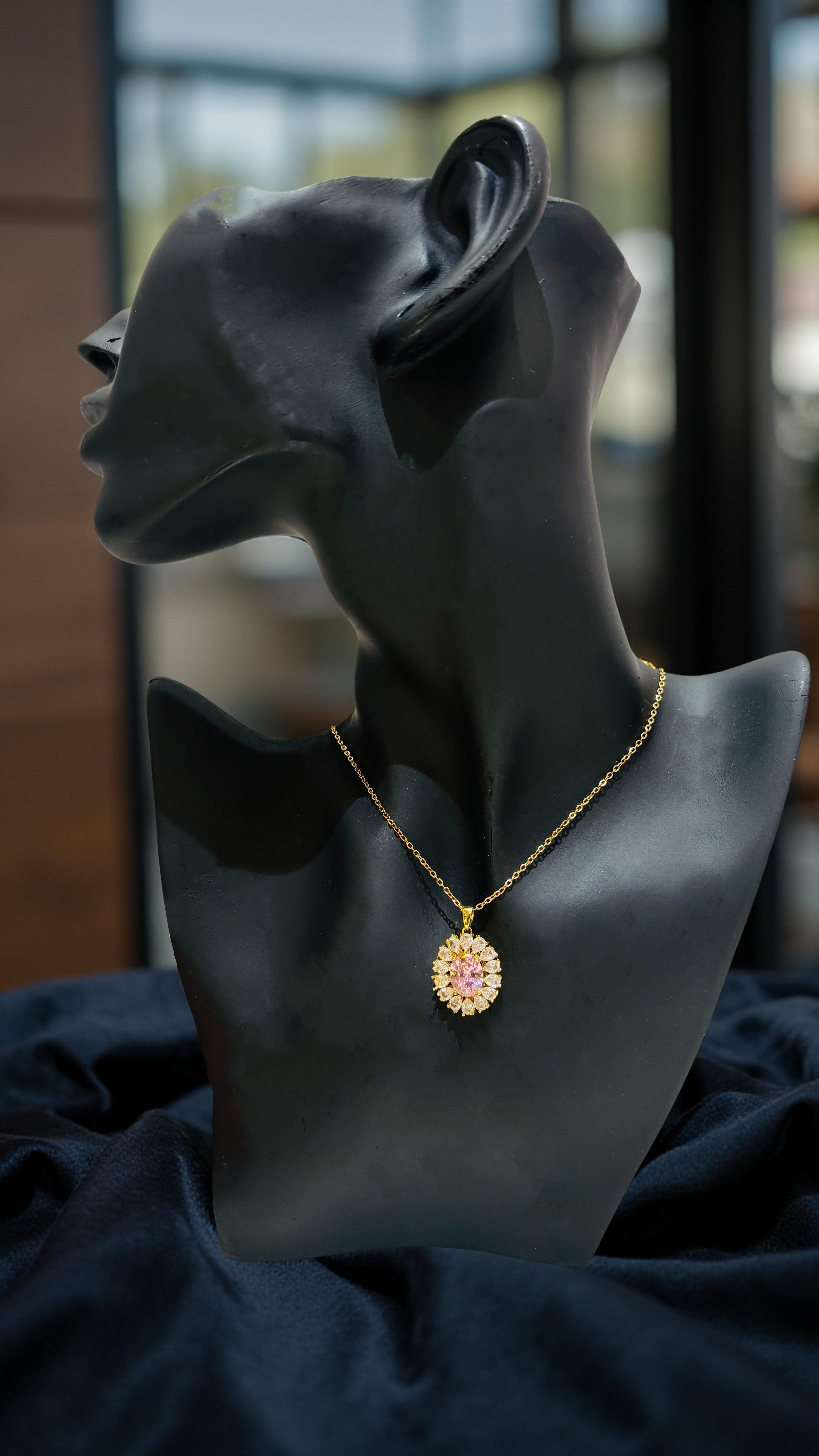 Elegant Floral Pendant Necklace Set