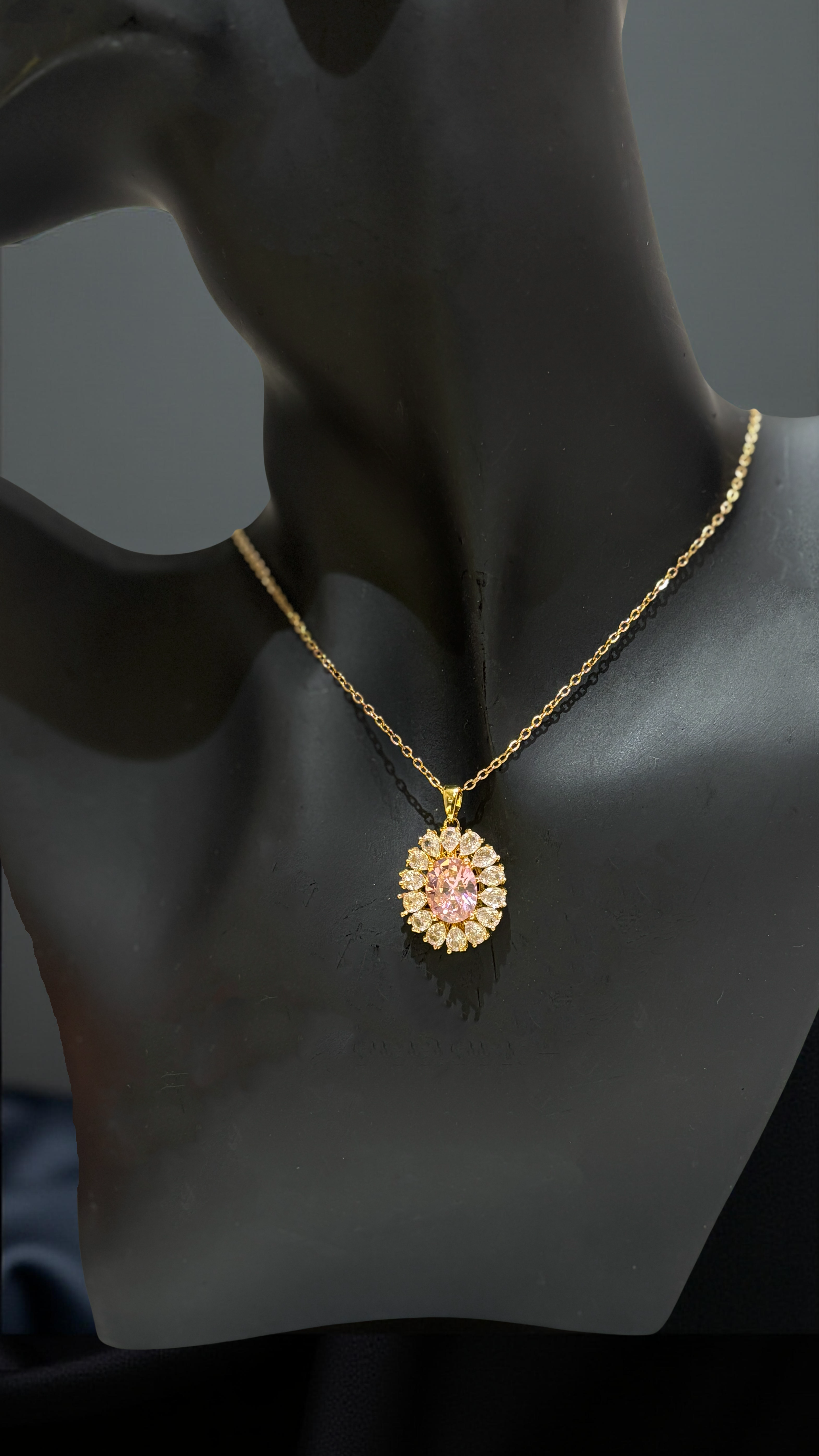 Elegant Floral Pendant Necklace Set
