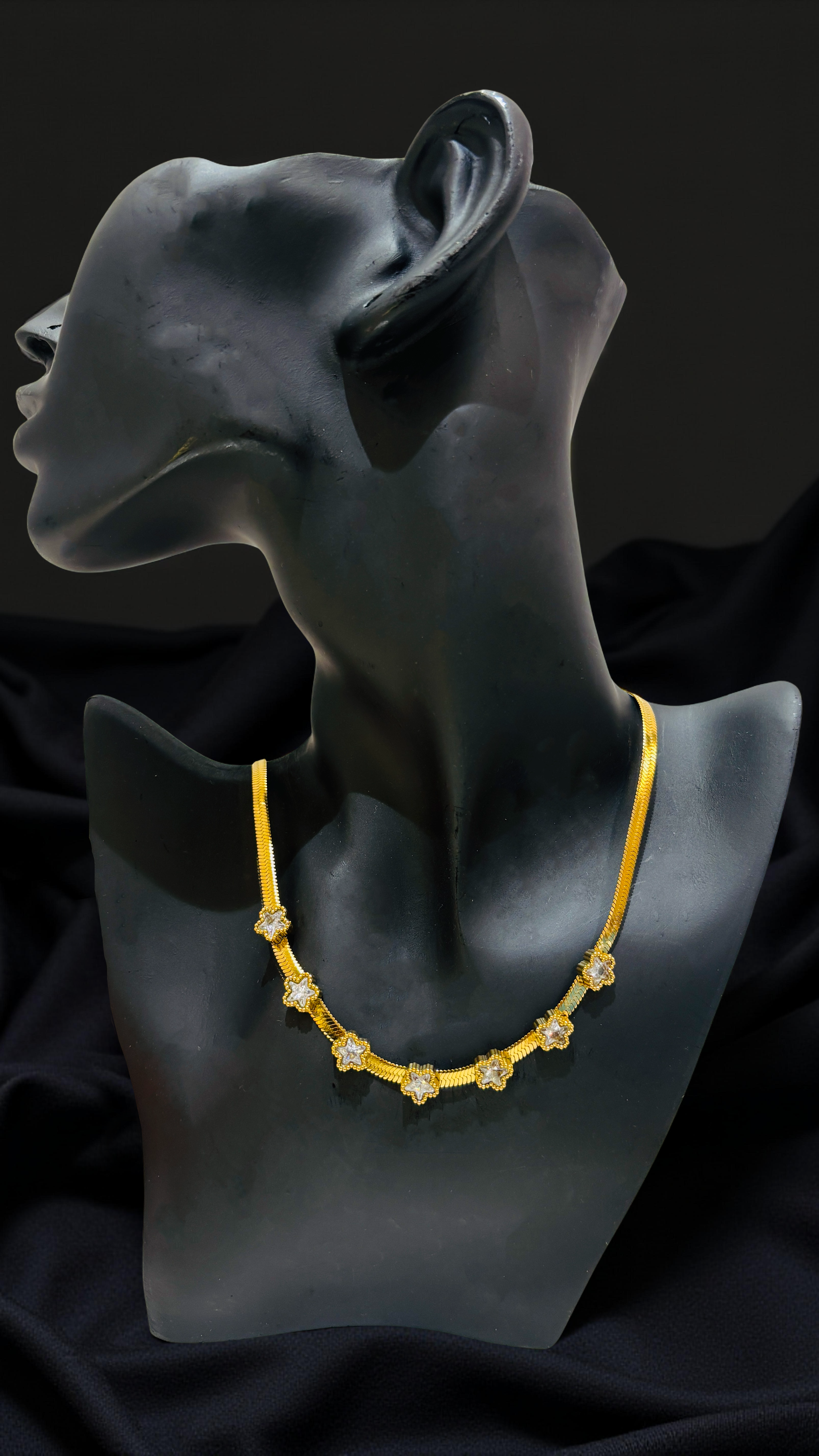 Elegant Golden floral chain Necklace