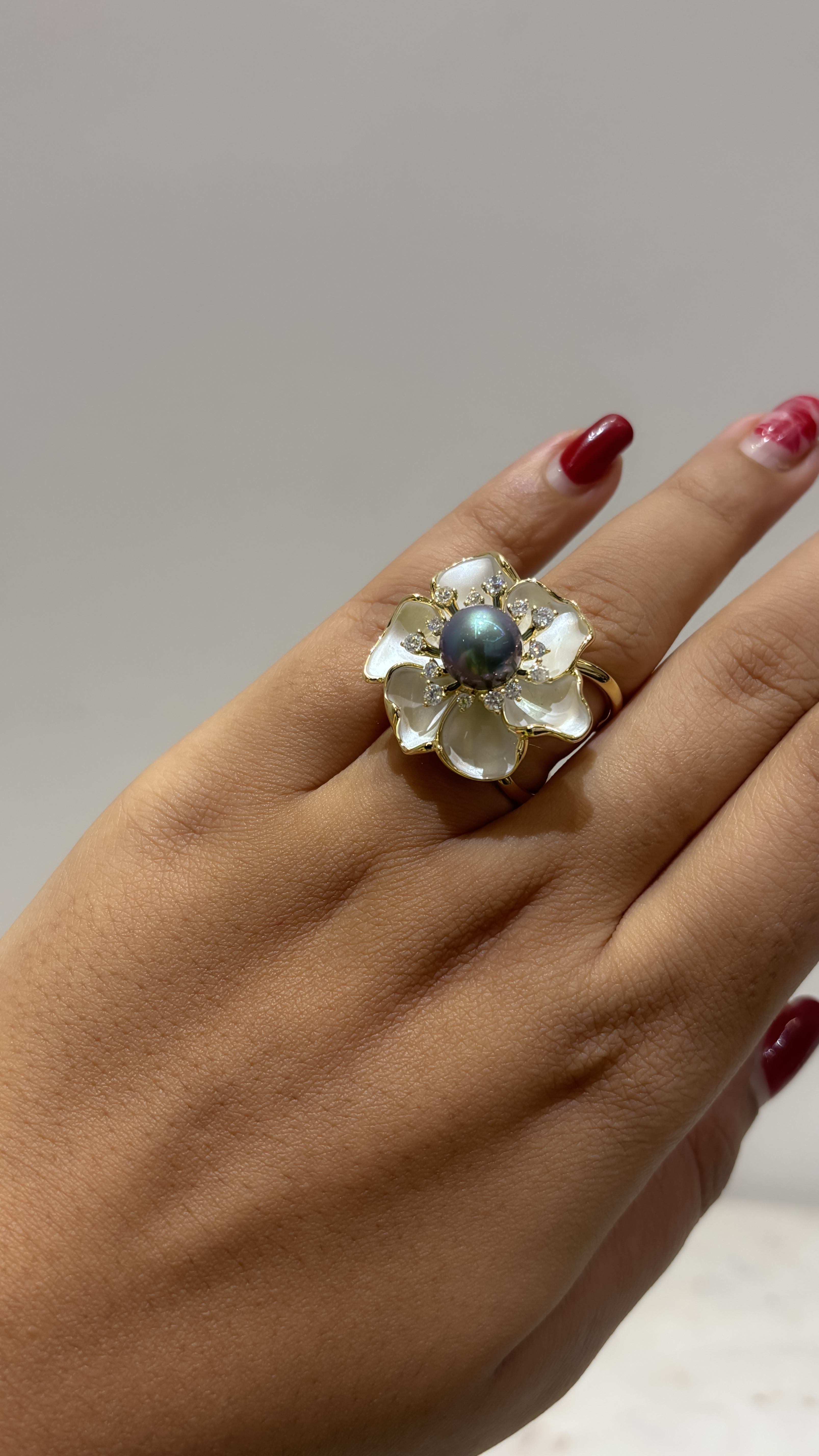 Free size Flower-Shaped Statement Ring