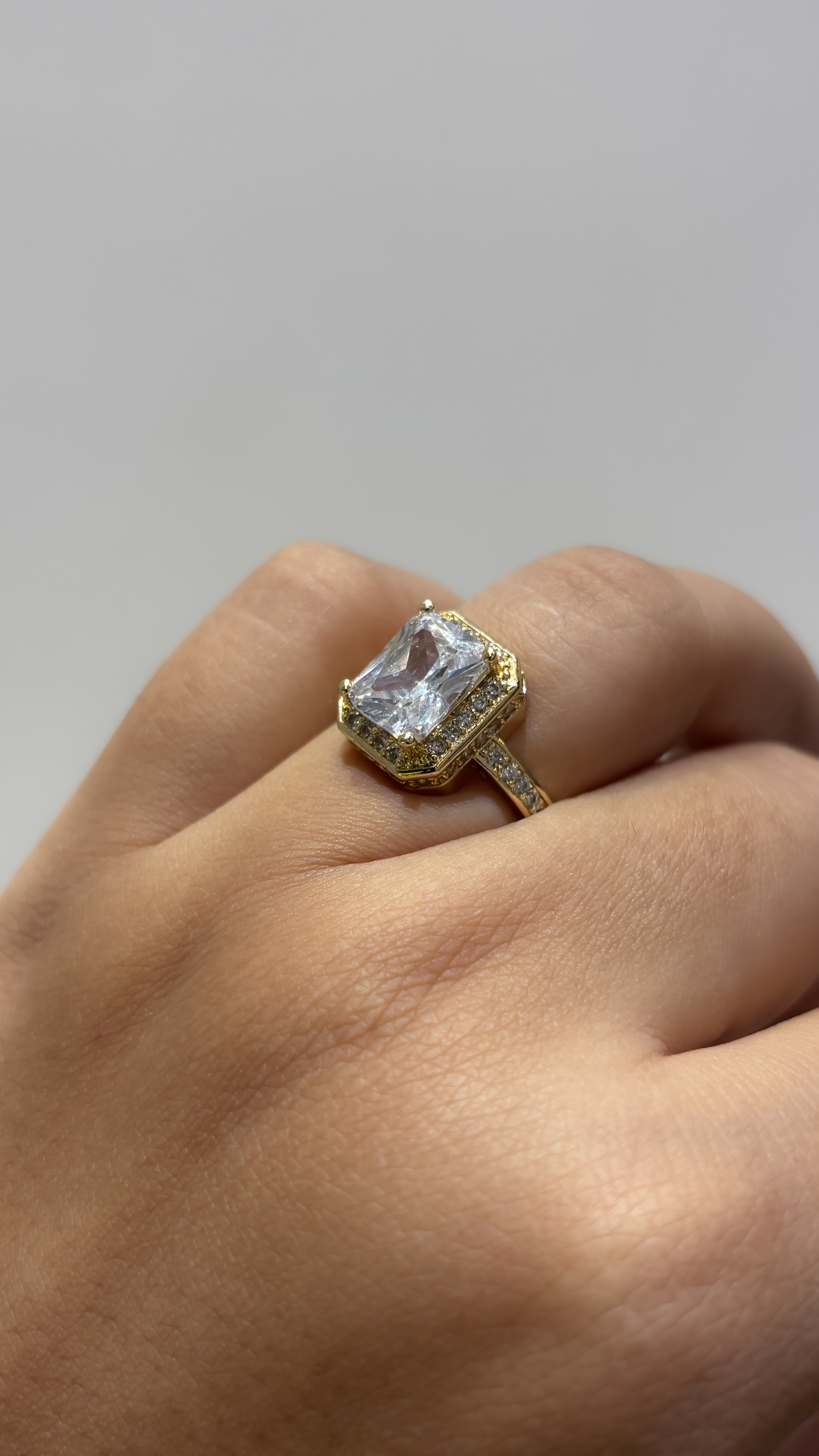 Adjustable Elegant Golden  Ring