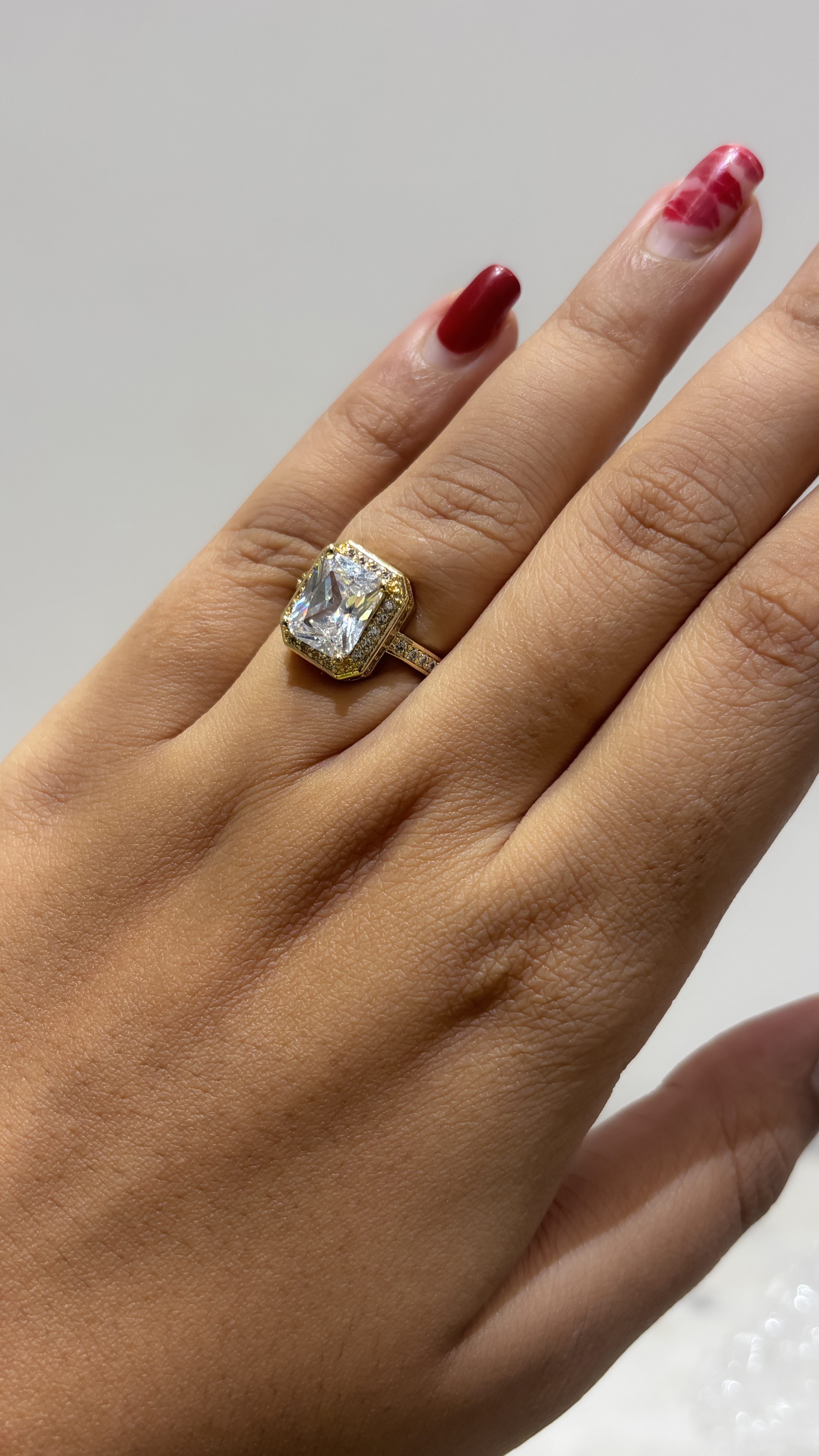 Adjustable Elegant Golden  Ring