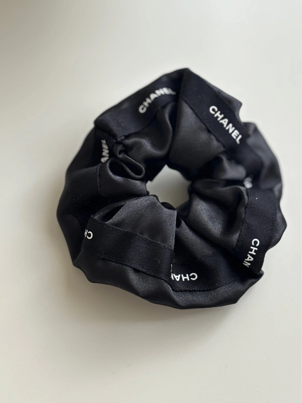  CHANEL UPCYCLED Scrunchie